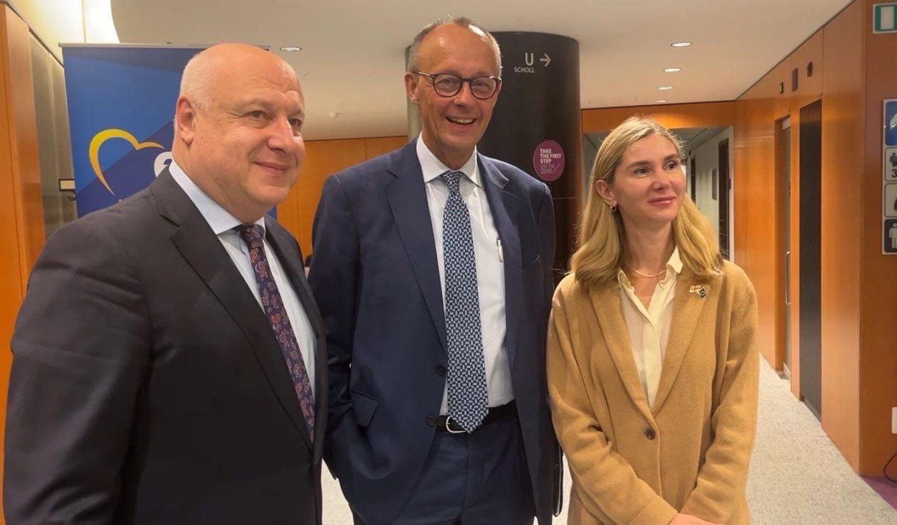 თინა ბოკუჩავა და გიგი წერეთელი ბრიუსელში, გერმანიის ქრისტიანულ-დემოკრატიული პარტიის თავმჯდომარეს, ფრიდრიხ მერცს შეხვდნენ