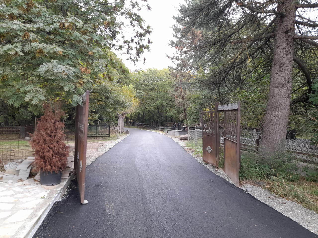 გორის მერია - მერეთში სასაფლაოსთან მისასვლელი გზის მოწყობა მალე დასრულდება