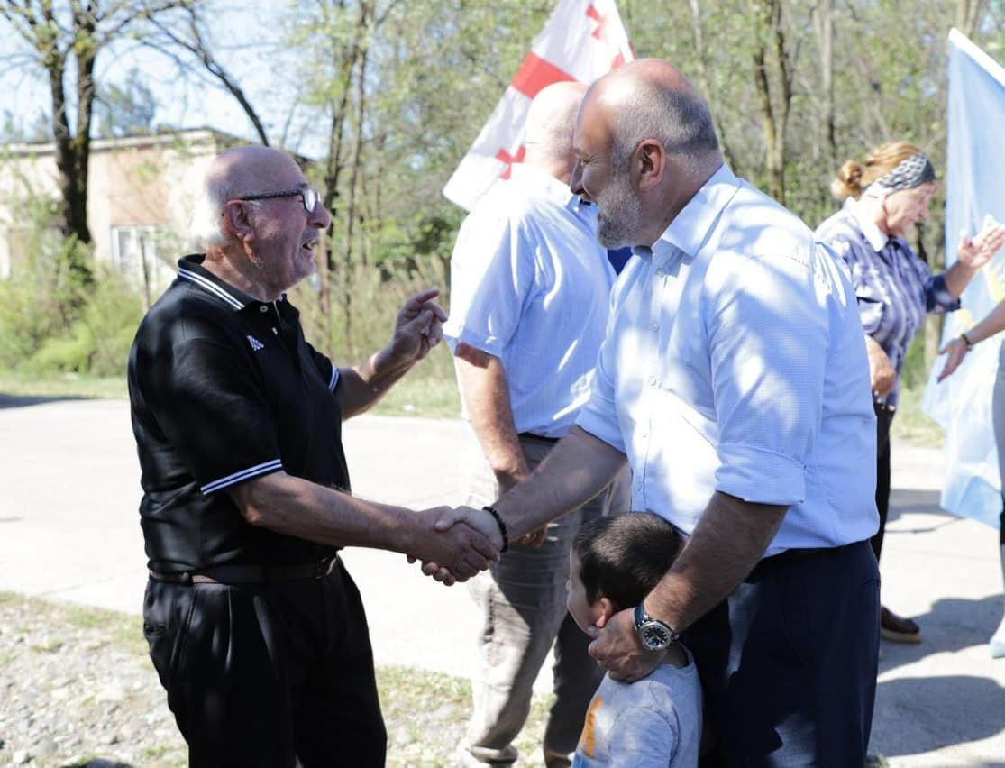 „ქართული ოცნების“  საარჩევნო კამპანიის ფარგლებში  შეხვედრები ზესტაფონის მუნიციპალიტეტში გრძელდება