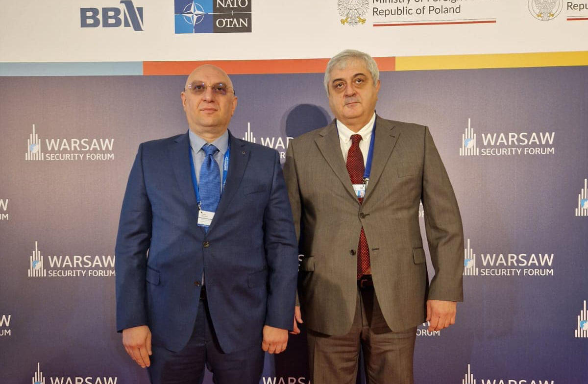 „ევროპელი დემოკრატების“ ლიდერები პაატა დავითაია და ნიკოლოზ ვაშაკიძე ვარშავის უსაფრთხოების ფორუმში   მონაწილეობენ