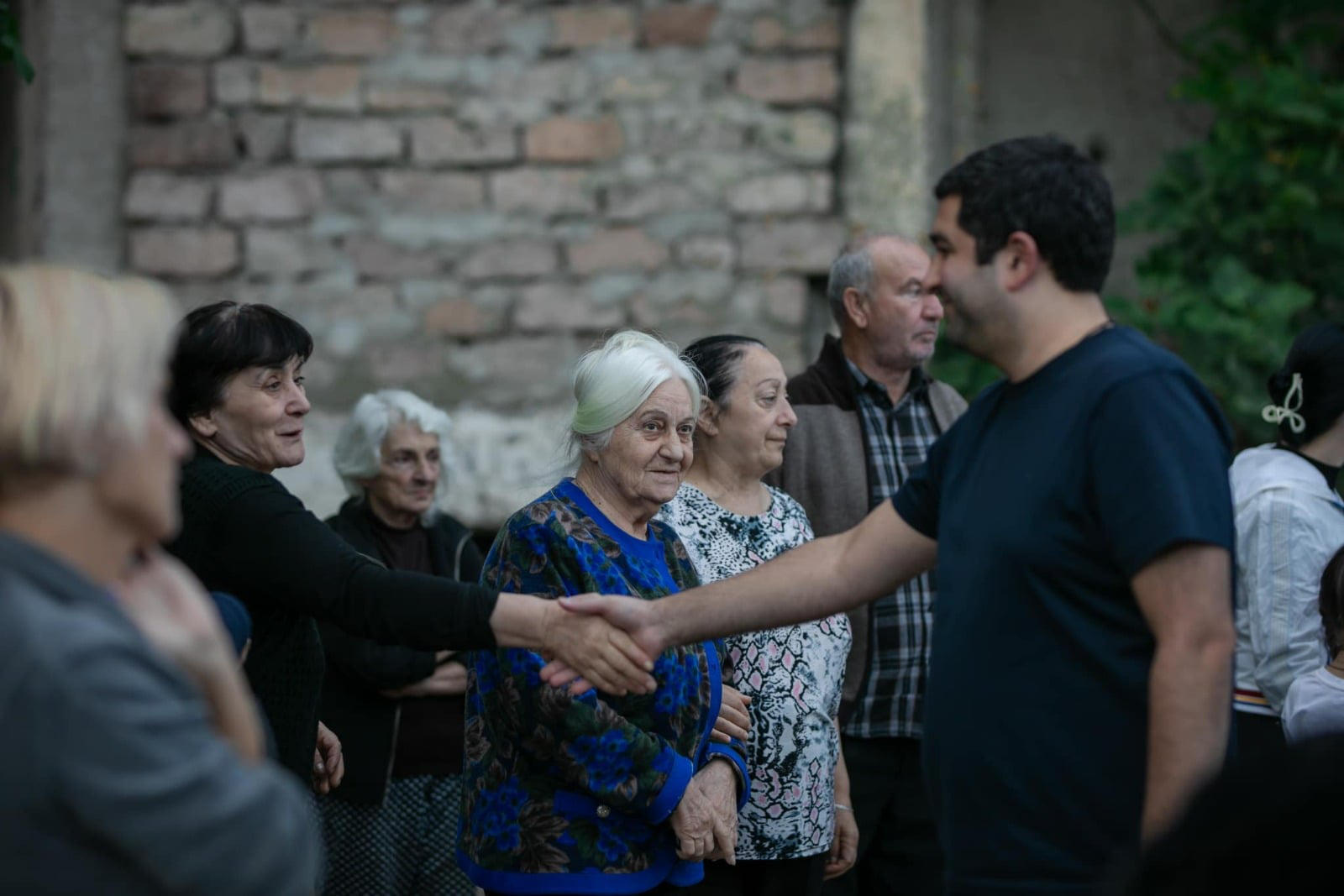 „ქართული ოცნების“ საარჩევნო კამპანიის ფარგლებში დელეგატი ნიკა ელისაშვილი ისნის რაიონის  მოსახლეობასთან შეხვედრებს აგრძელებს