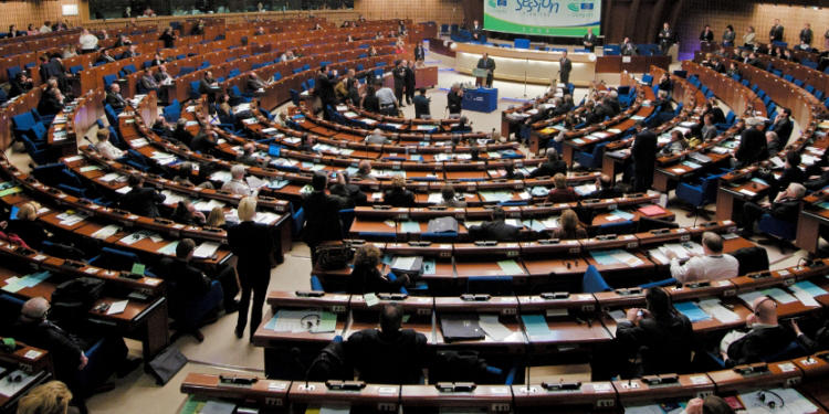 PACE-ს წარმომადგენლები ანტიკორუფციული ბიუროს მიერ „საერთაშორისო გამჭვირვალობა - საქართველოს“ „გაცხადებული საარჩევნო ინტერესების მქონე სუბიექტად“ გამოცხადების შესახებ მიღებული გადაწყვეტილების გაუქმებას მიესალმებიან