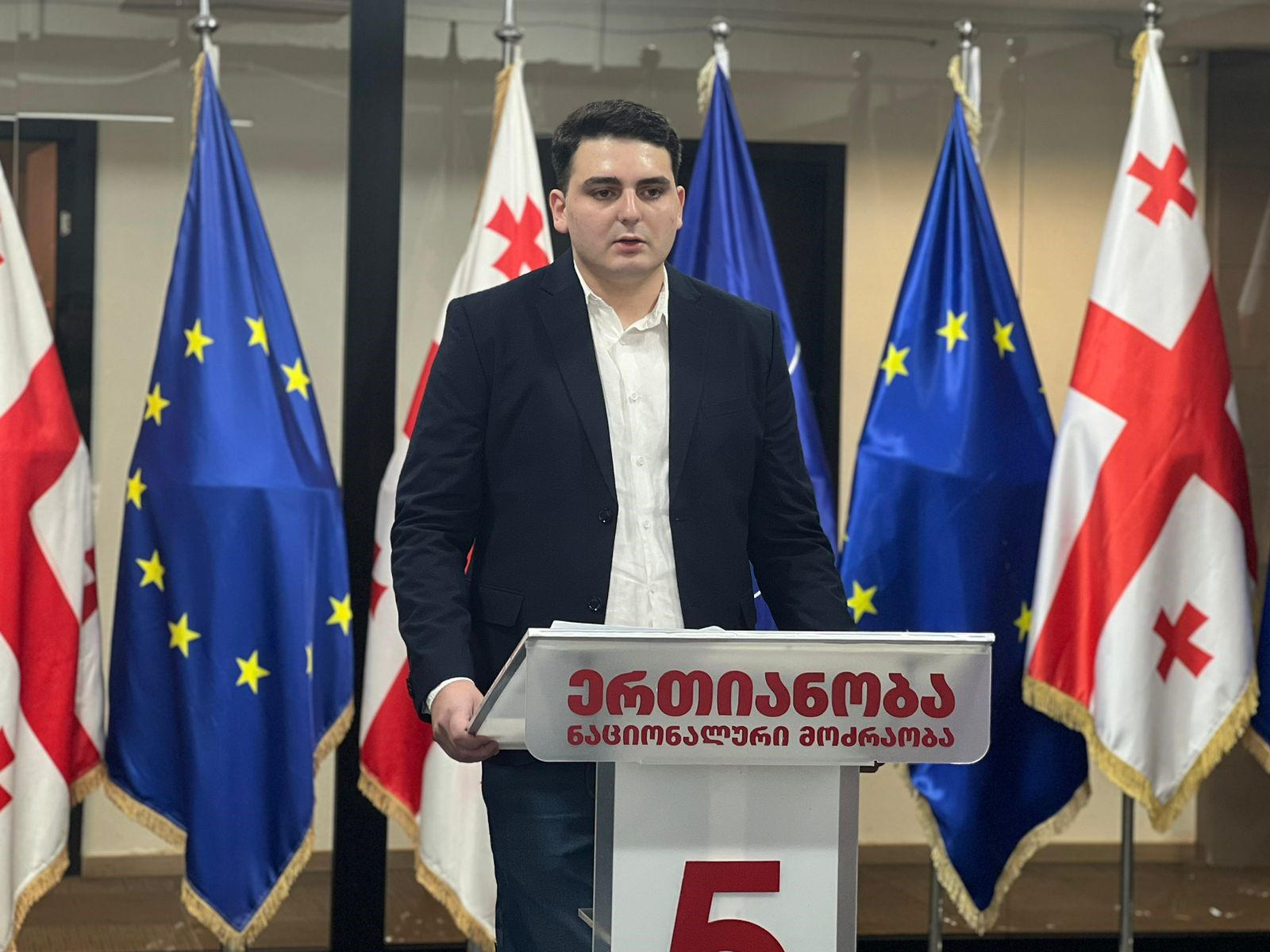 ლევან სანიკიძე - უპრეცედენტო განცხადებების კასკადია დასავლელი პარტნიორებისგან, ამერიკელი და ევროპელი მეგობრებისგან - ეს გასაკვირი არ არის, რადგან „ოცნება“ პირდაპირ ადებს მათ ხელს, რომ ისინი აპირებენ ჩვენს ქვეყანაში არეულობის მოწყობას
