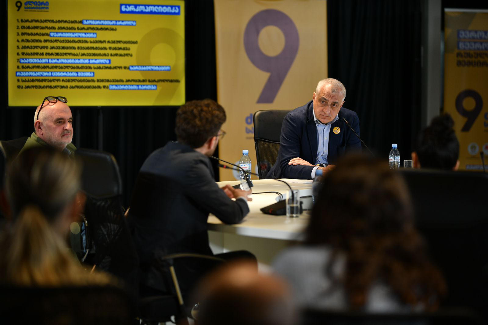 კოალიცია „ძლიერი საქართველოს" ლიდერმა ნარკოპოლიტიკაზე ექსპერტებთან შეხვედრა გამართა