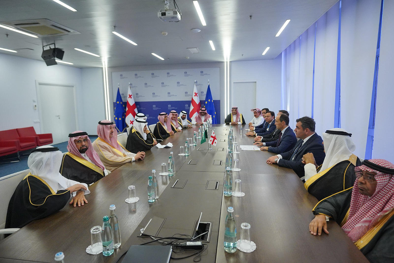 ლევან დავითაშვილი - საუდის არაბეთისთვის ძალიან შთამბეჭდავია საქართველოს ეკონომიკური პროგრესი და აქვთ დიდი ინტერესი, განახორციელონ ინვესტიციები  ეკონომიკის სხვადასხვა სექტორში