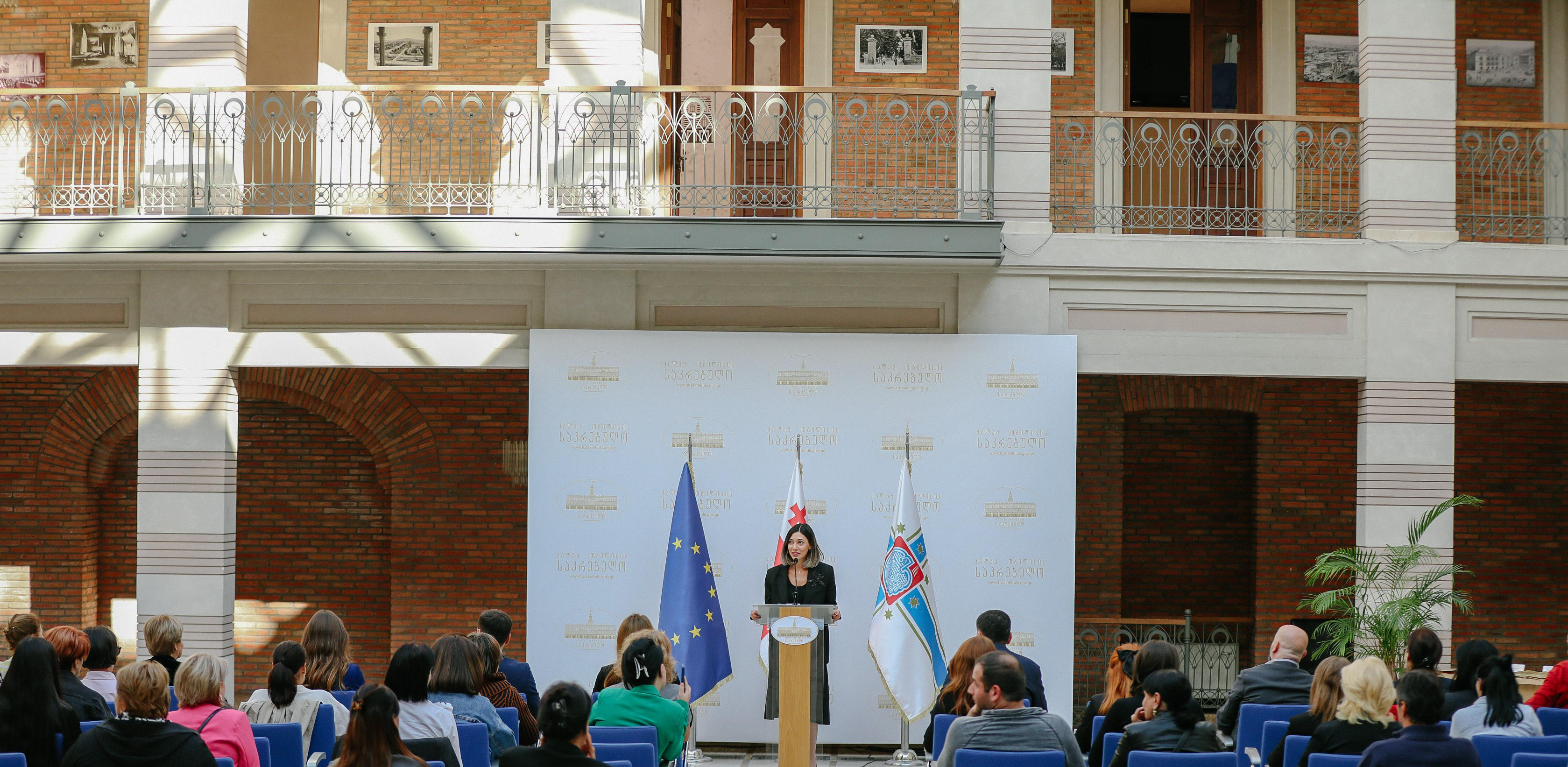 თბილისის საკრებულოში ღონისძიება სახელწოდებით -  „ქალთა იშვიათი პროფესიები“  გაიმართა