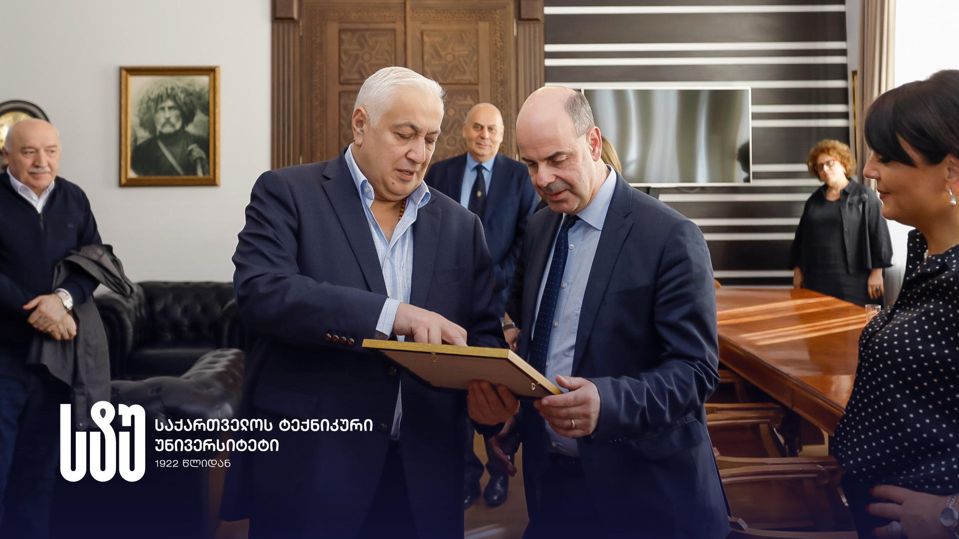 სტუ-ს რექტორმა CERN-ის საერთაშორისო დეპარტამენტის არაწევრ და ასოცირებულ წევრ ქვეყნებთან ურთიერთობის ხელმძღვანელთან ახალი მემორანდუმების გაფორმებასთან დაკავშირებულ ტექნიკურ საკითხებზე იმსჯელა