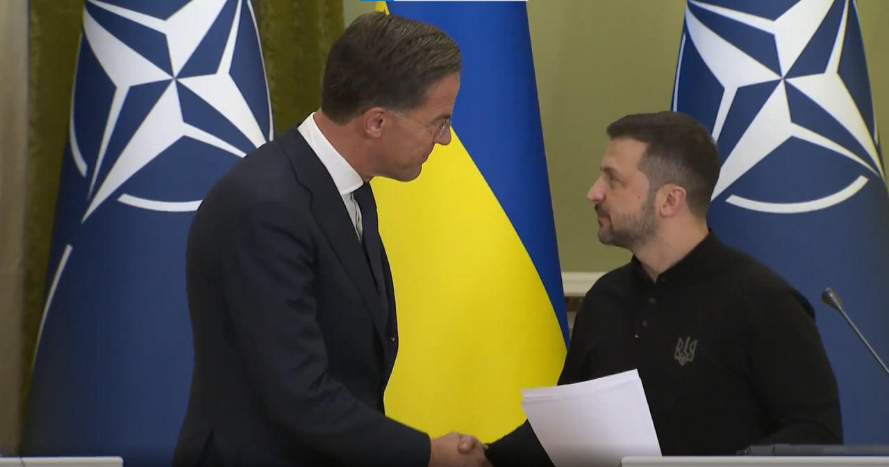 ვოლოდიმირ ზელენსკი - ახლო აღმოსავლეთში ირანული რაკეტების ერთობლივი ჩამოგდება არაფრით განსხვავდება რუსული რაკეტების ჩამოგდებისგან, ირანული „შაჰედების“ ჩამოგდებისგან, რომლებიც აერთიანებენ რუსეთის და ირანის რეჟიმებს