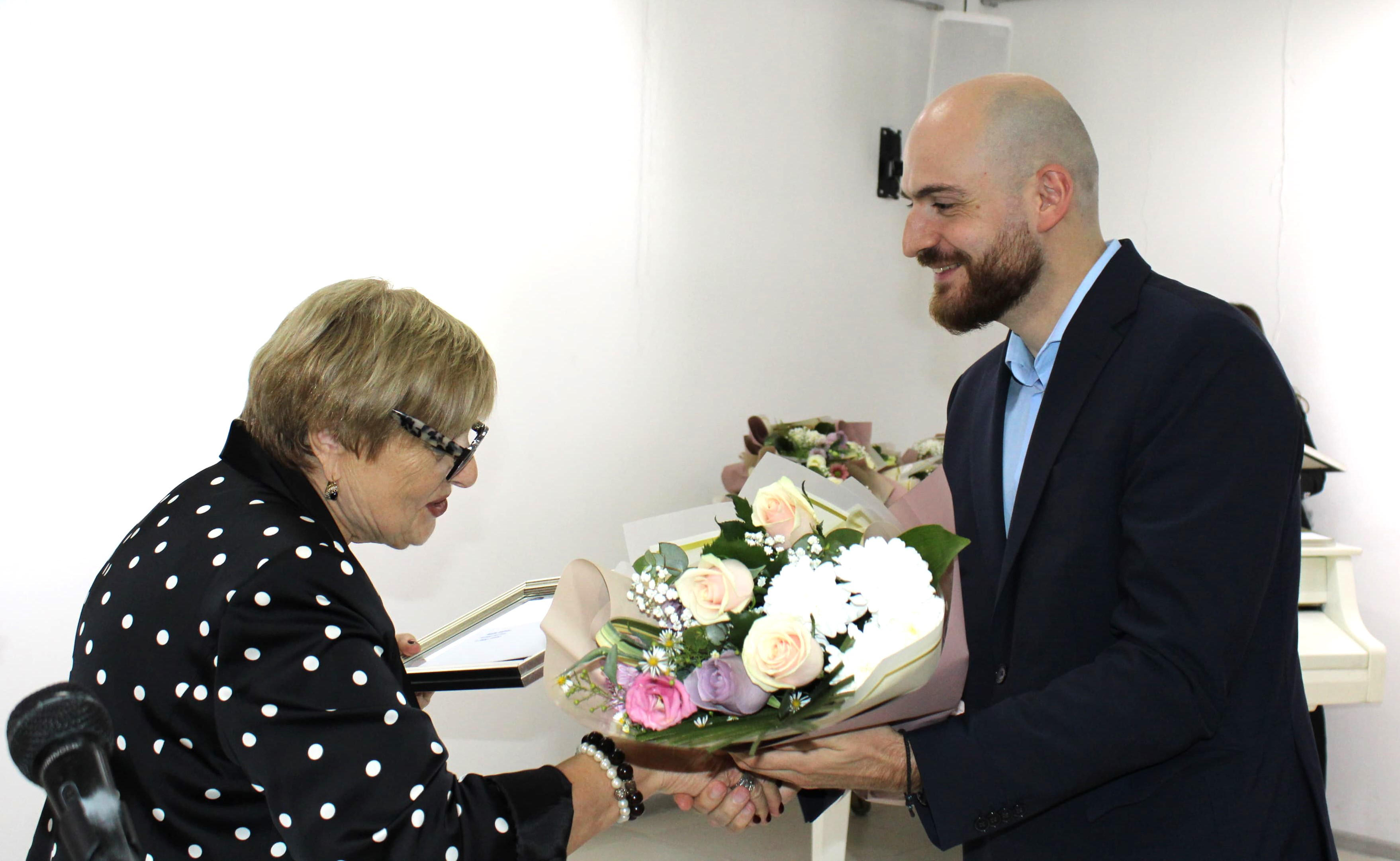 მასწავლებლის საერთაშორისო დღესთან დაკავშირებით აფხაზეთის პედაგოგების მიღება გაიმართა