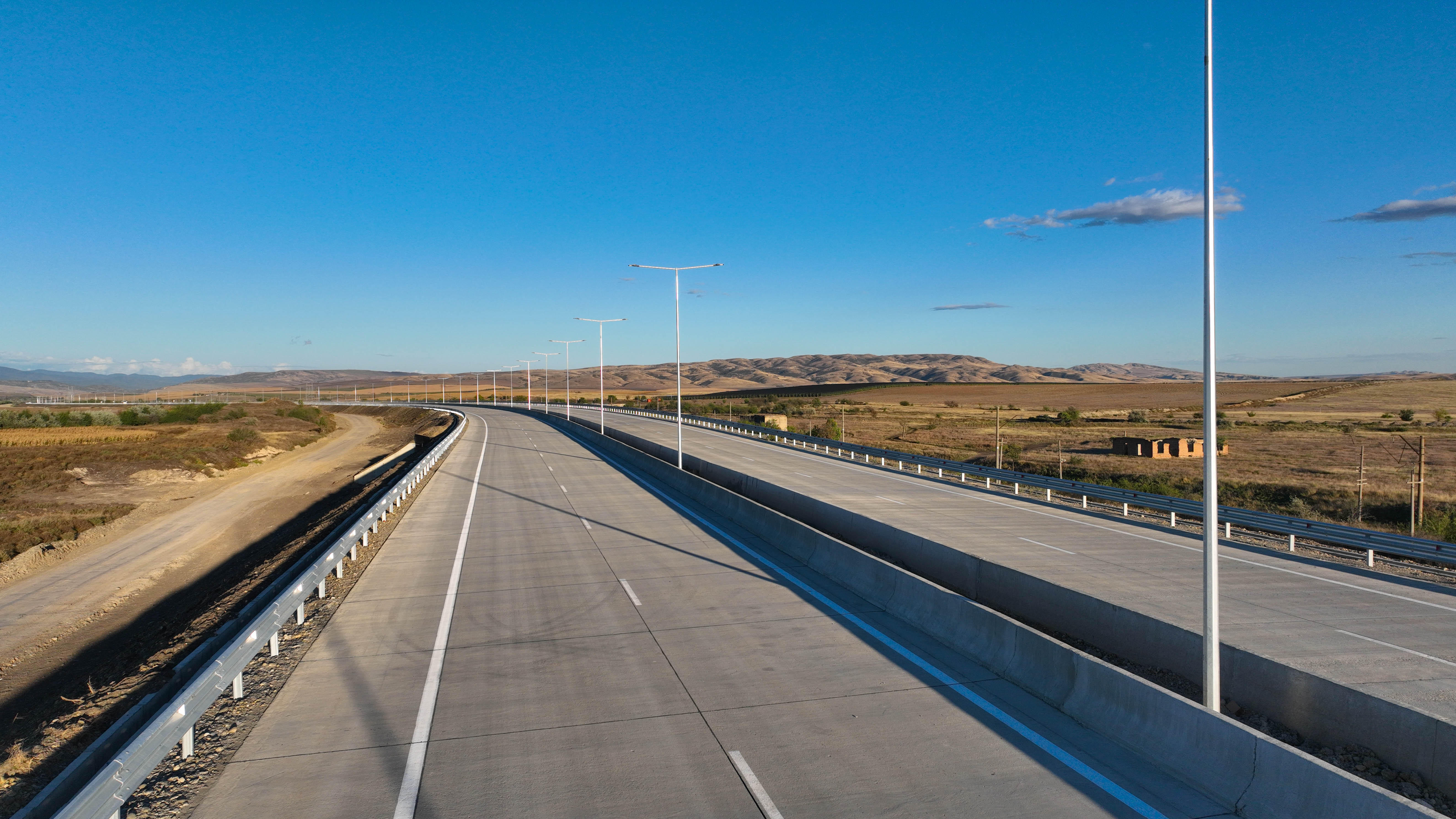 კახეთის 4 -ზოლიანი მაგისტრალის პირველი 35 კმ-იანი მონაკვეთი გაიხსნა