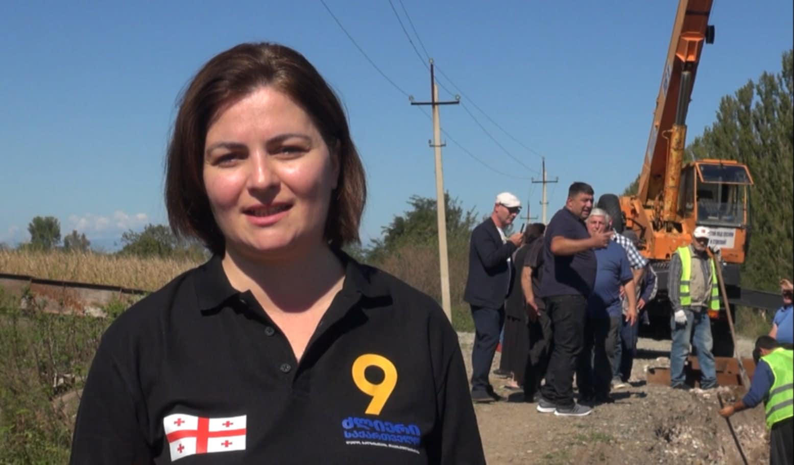 ანა ნაცვლიშვილი - მას შემდეგ, რაც ინფორმაცია გასაჯაროვდა, რომ სოფელ გომში ჩამოვიდოდი, ადგილობრივი სამსახურები დაფაცურდნენ, დაიწყეს დანგრეული ხიდის გალამაზება და გასუფთავება