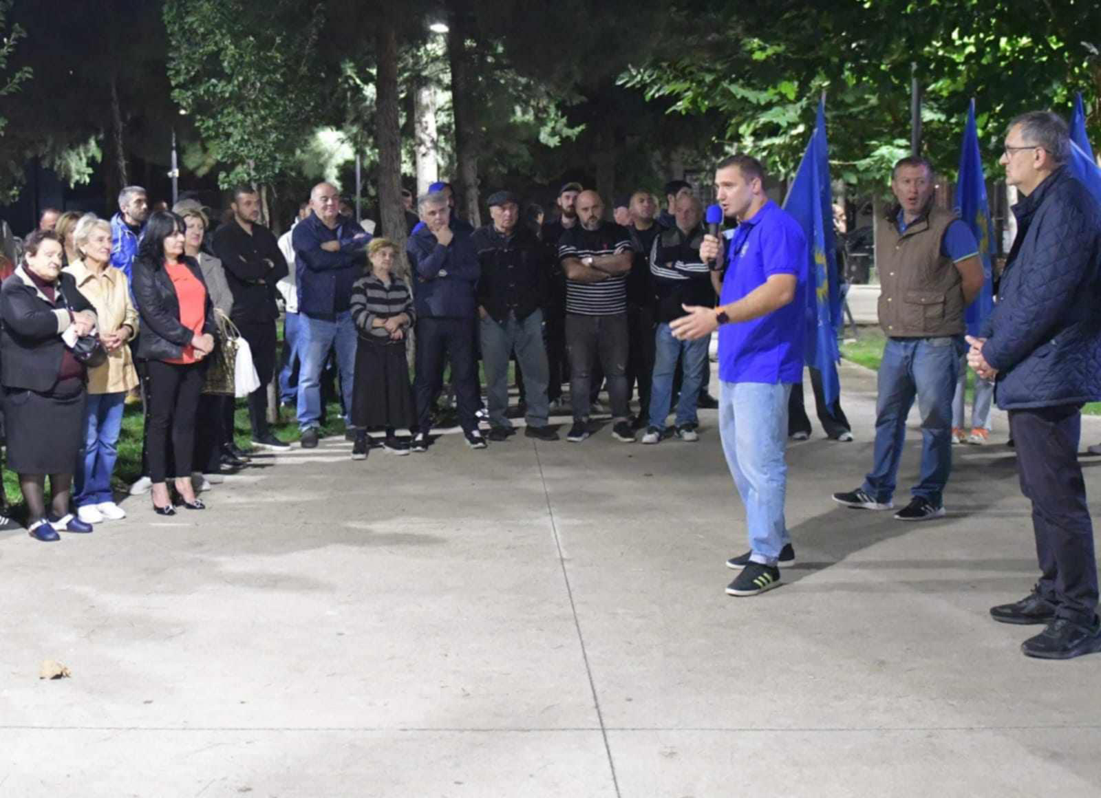 „ქართული ოცნების“ სამგორის რაიონის დელეგატი, ვარლამ ლიპარტელიანი მოსკოვის გამზირის მოსახლეობას შეხვდა