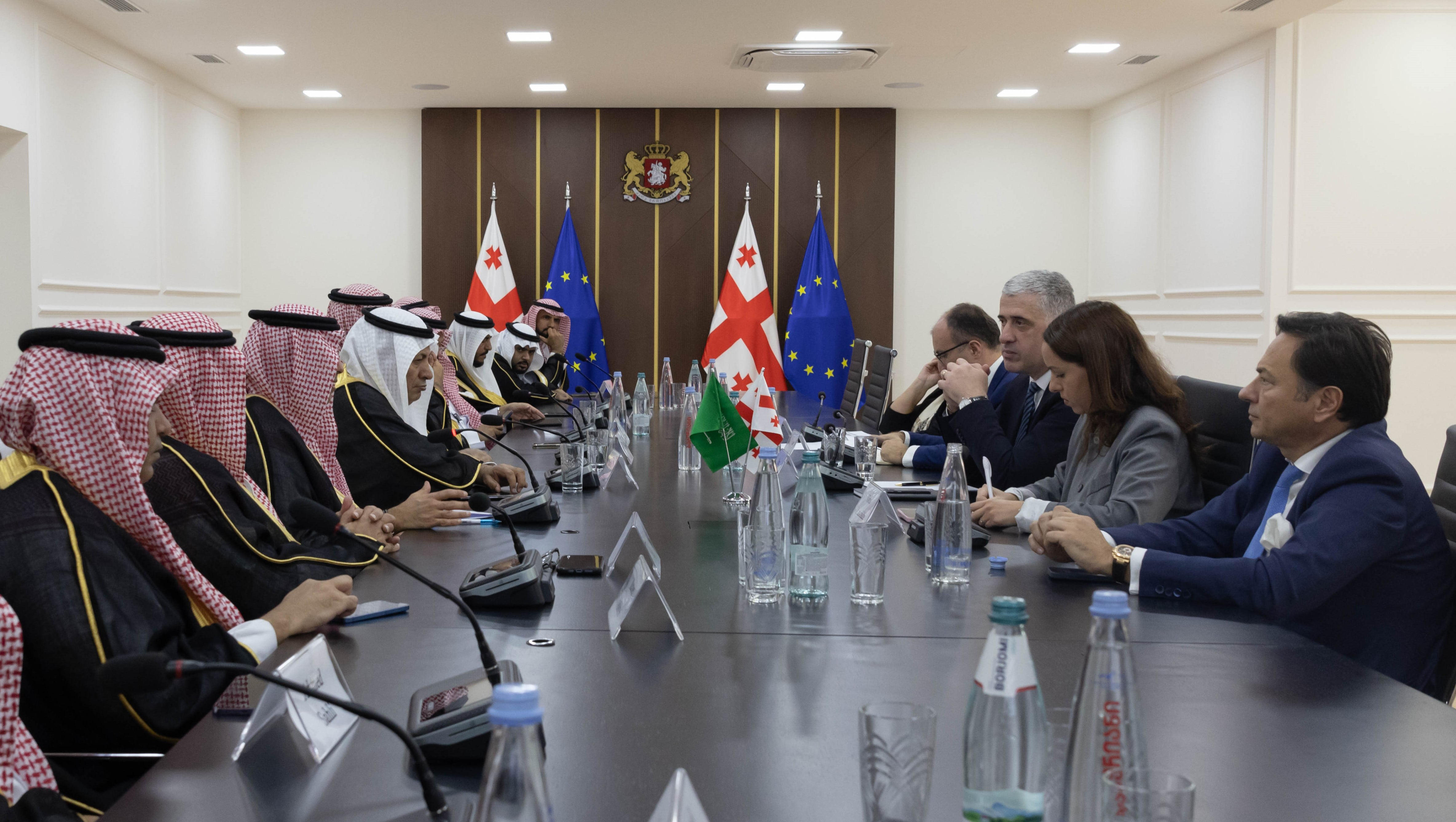 ოთარ შამუგია საუდის არაბეთის დელეგაციის წევრებს შეხვდა