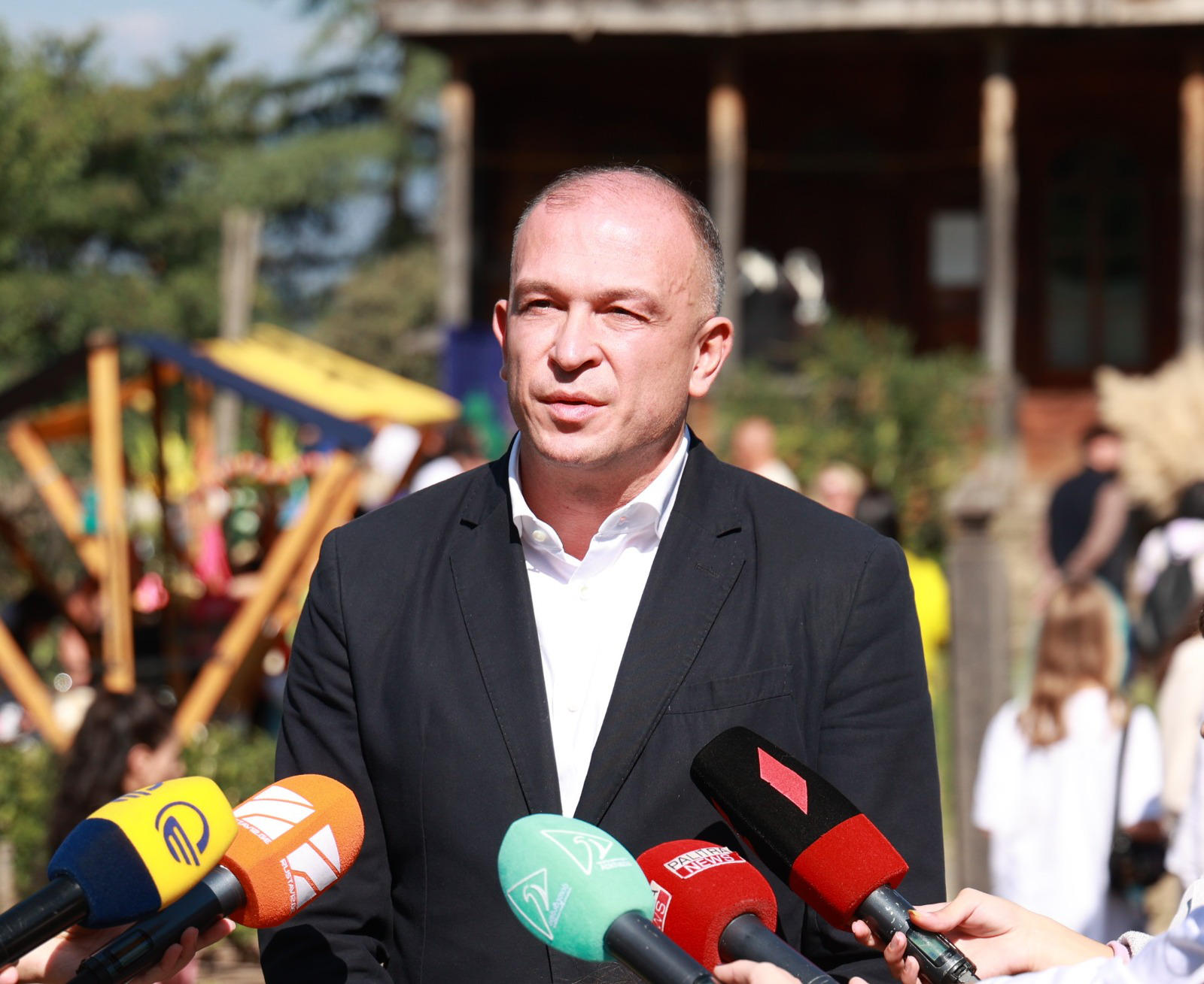 ლევან მგალობლიშვილი - დარწმუნებული ვარ, ჩვენი ცენტრალური ხელისუფლების სწორი პოლიტიკიდან გამომდინარე, ძალიან მალე სოხუმში გიმასპინძლებთ