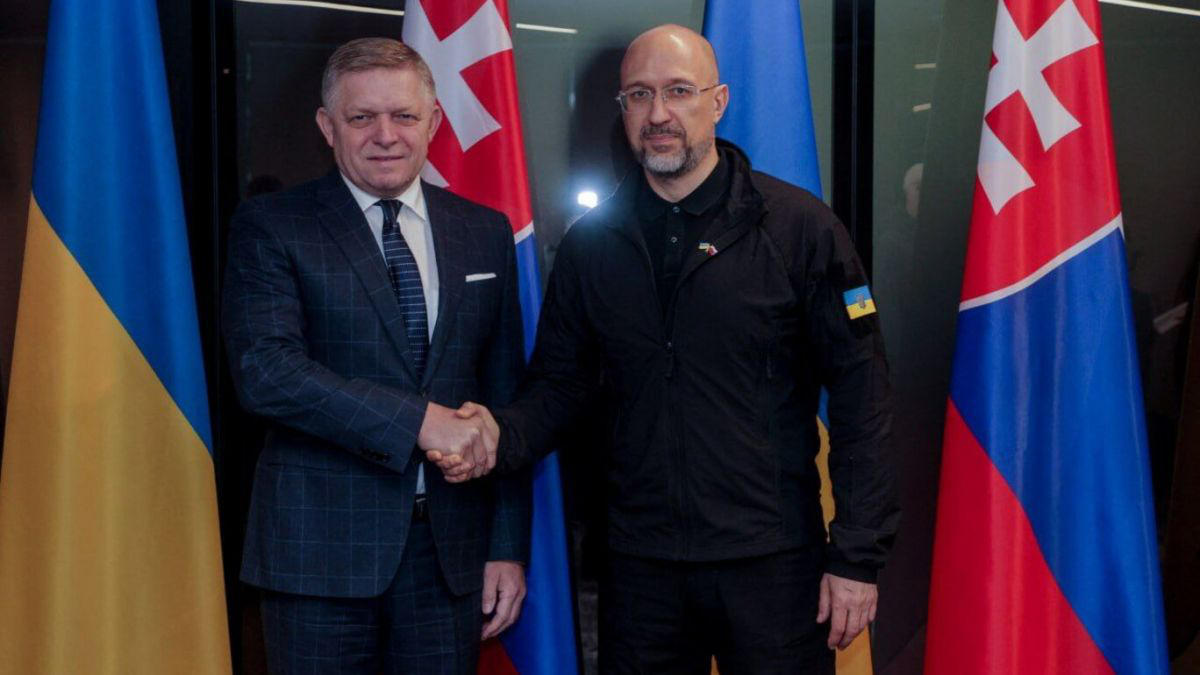 რობერტ ფიცო დენის შმიგალს - უკრაინის ნატო-ში გაწევრიანების საკითხის მიმართ ცივი დამოკიდებულება გვაქვს, მაგრამ ევროკავშირთან დაკავშირებით 100%-ით მხარს გიჭერთ