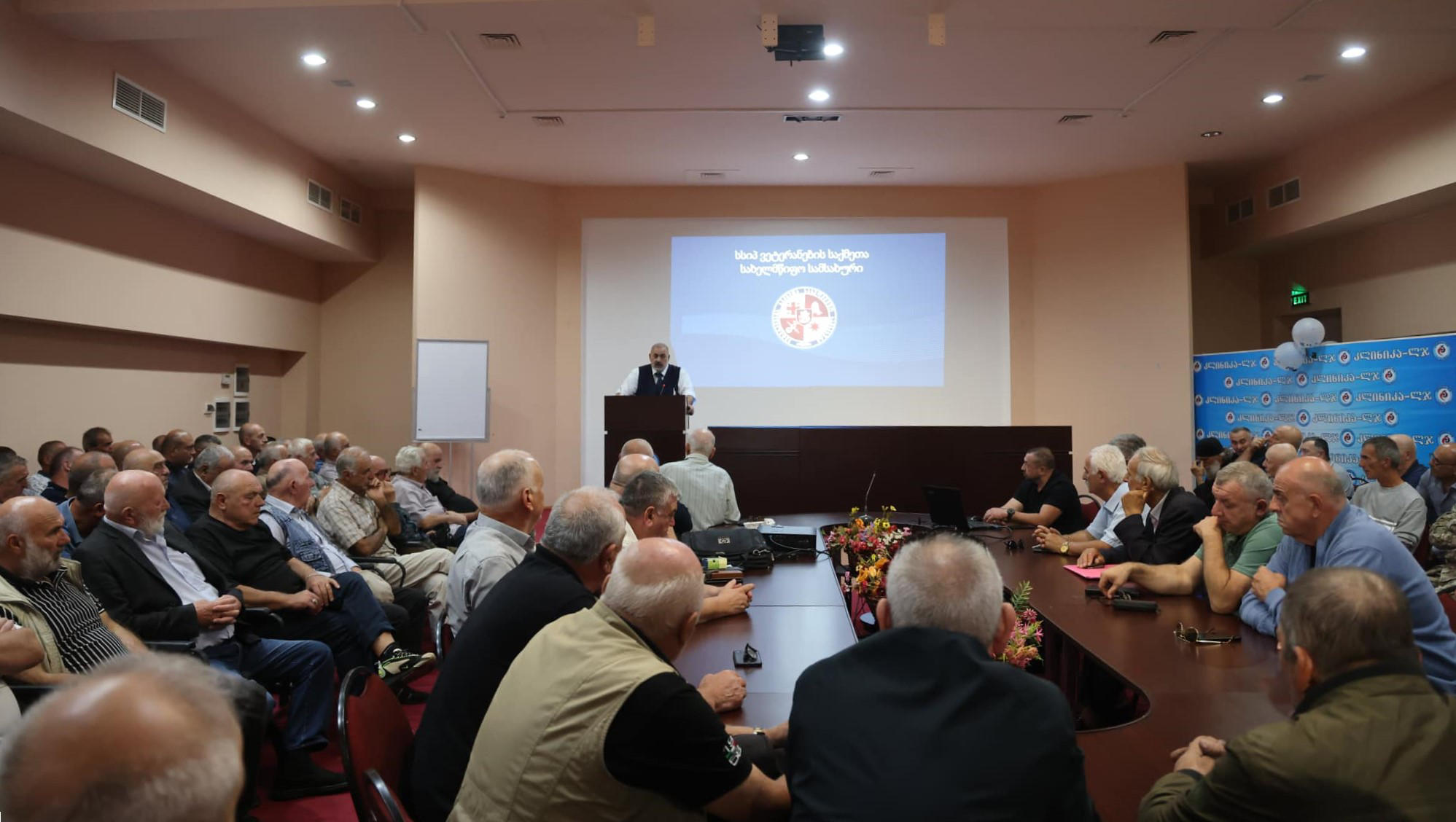 კობა კობალაძე ქუთაისში ვეტერანებს შეხვდა