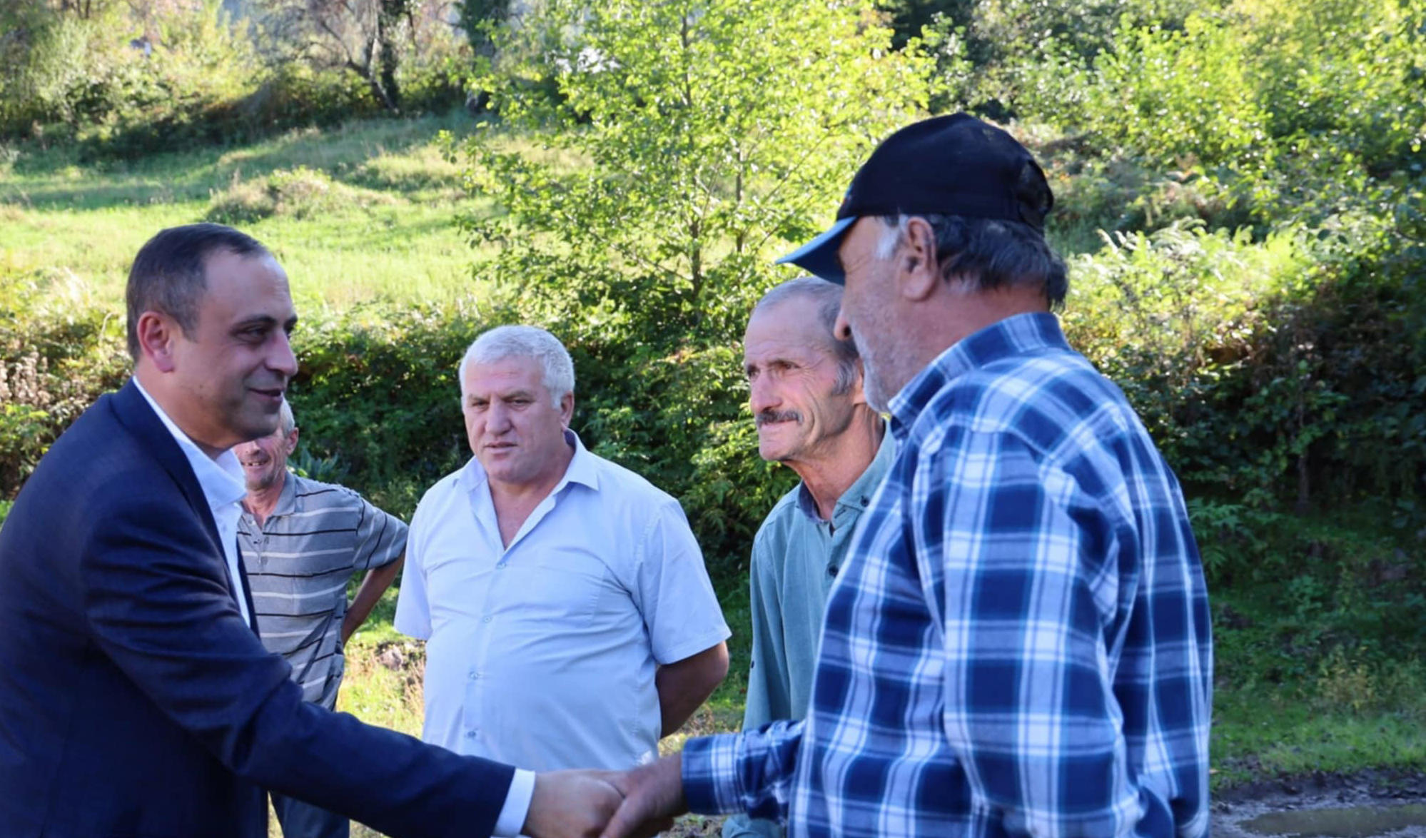 „ქართული ოცნებიდან“ აჭარის უმაღლესი საბჭოს დელეგატი ქედაში, მამუკა თურმანიძე, მოსახლეობასთან შეხვედრებს აგრძელებს