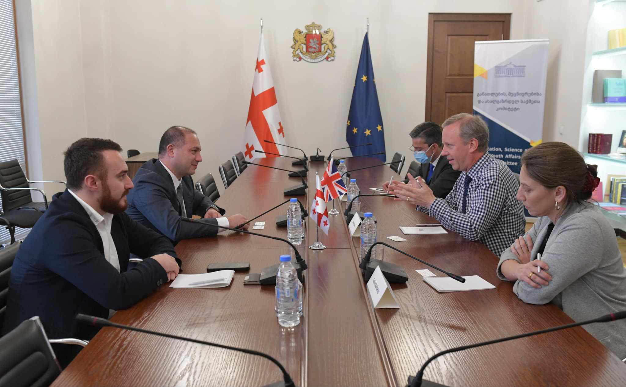 გივი მიქანაძე დიდი ბრიტანეთის ახლად დანიშნულ ელჩს შეხვდა