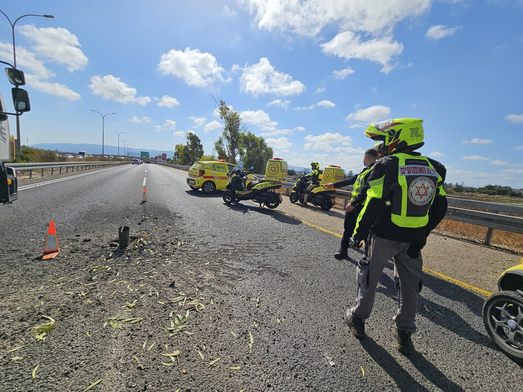 ისრაელში, კირიათ-შმონაში ლიბანიდან განხორციელებული სარაკეტო იერიშის შედეგად, ორი ადამიანი დაიღუპა