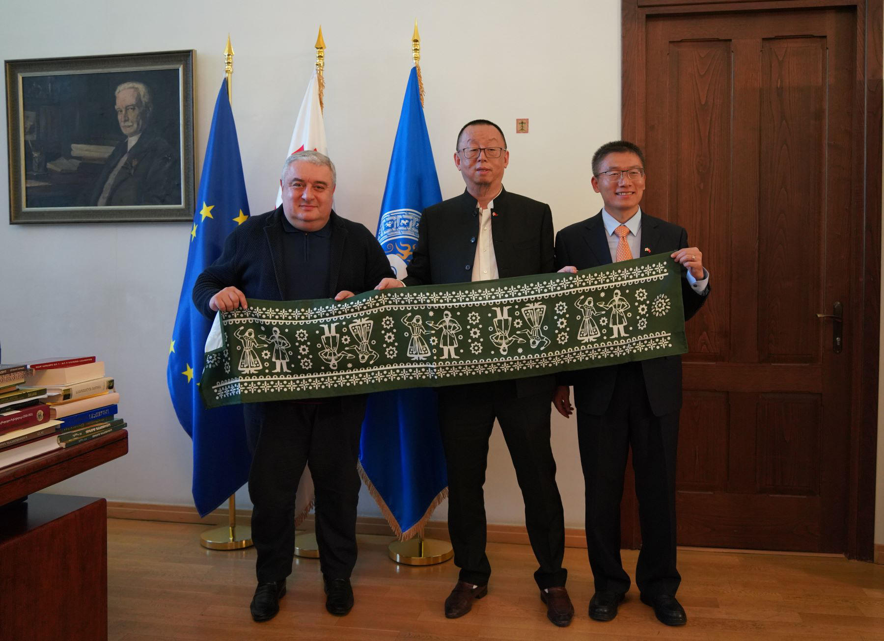 ჯაბა სამუშიამ ჩინეთის სახალხო რესპუბლიკის დელეგაციის წევრებთან სამუშაო შეხვედრა გამართა