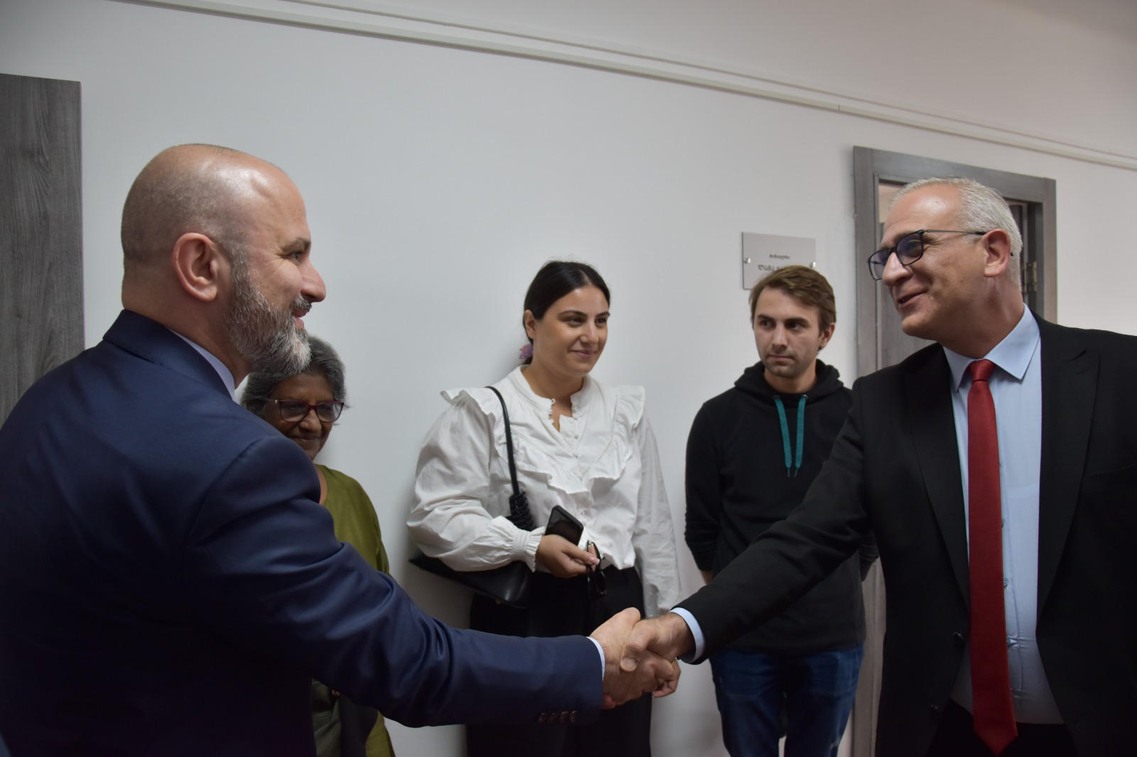 ჯანდაცვის მსოფლიო ორგანიზაციის საერთაშორისო ექსპერტებმა აფხაზეთის ჯანმრთელობისა და სოციალური დაცვის მინისტრთან სამუშაო შეხვედრა გამართეს