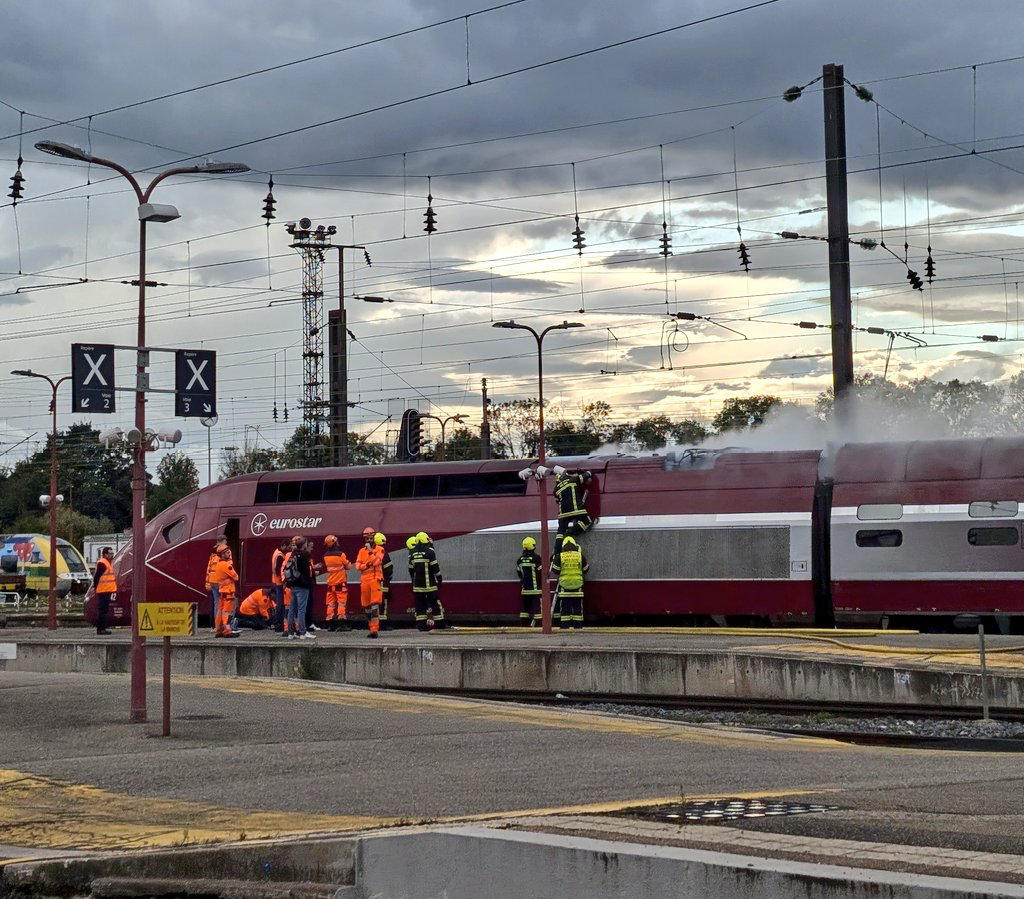 Politico  - სტრასბურგში მატარებლის ევაკუაცია მოხდა, რომელშიც ევროპარლამენტარები იმყოფებოდნენ