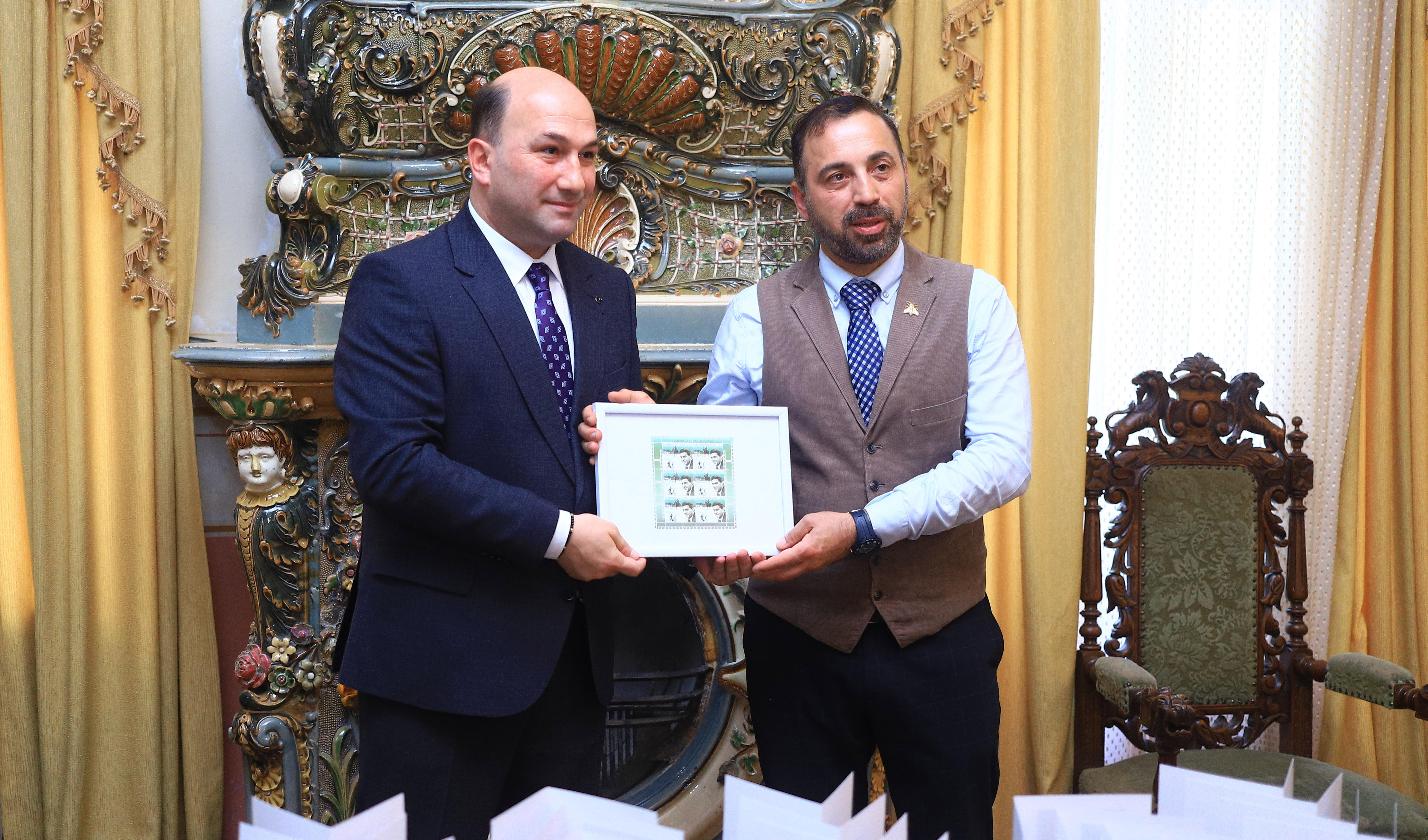 „საქართველოს ფოსტამ“ ოთარ კობერიძის დაბადებიდან 100 წლის იუბილესადმი მიძღვნილი მარკა გამოსცა