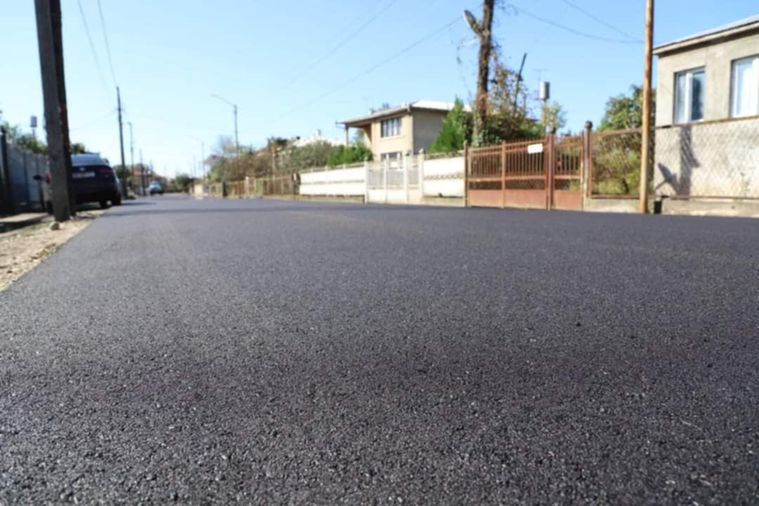 ზუგდიდში, 69 ქუჩაზე საგზაო ინფრასტრუქტურის მოწყობის სამუშაოები მიმდინარეობს