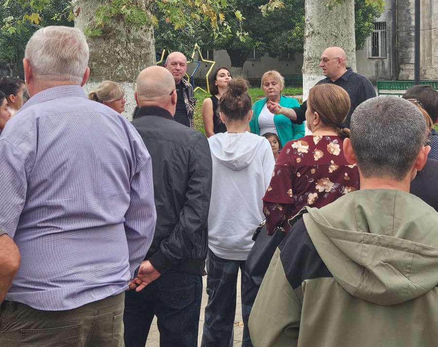 „ევროპელი დემოკრატების“ თავმჯდომარე პაატა დავითაია რეგიონებში წინასაარჩევნო შეხვედრებს მართავს