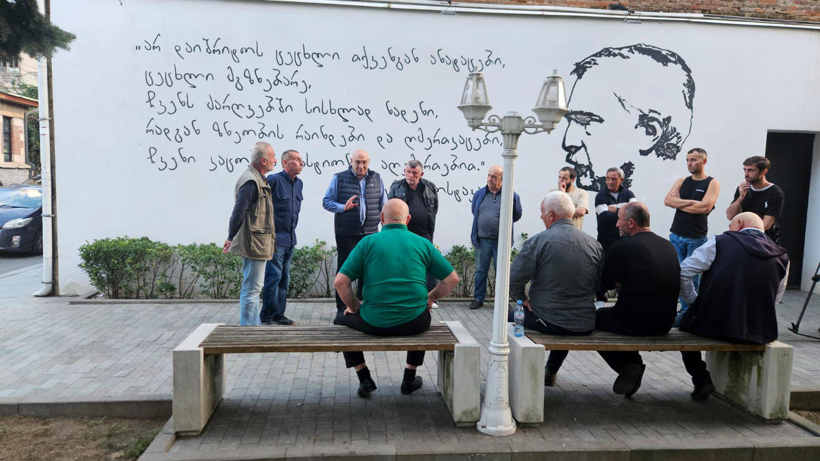 პაატა დავითაია  ზესტაფონში  და ქუთაისში მხარდამჭერებს შეხვდა