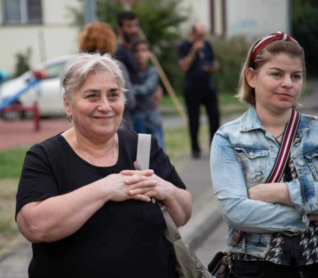 "პარტია „ქართული ოცნება - დემოკრატიული საქართველოს“ დელეგატი აჩიკო ბერიძე, წინასაარჩევნო კამპანიის ფარგლებში თამარის დასახლებაში მცხოვრებ საქართველოს ოკუპირებული ტერიტორიებიდან დევნილ მოქალაქეებს შეხვდა