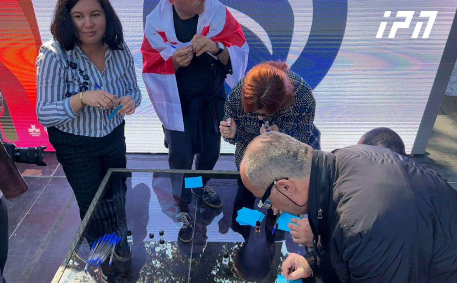 „ქართული ღვინის ფესტივალი 2024“ ფარგლებში სომელიე თეონა თოხაძემ ღვინის არომატის ამოცნობის მასტერკლასი ჩაატარა