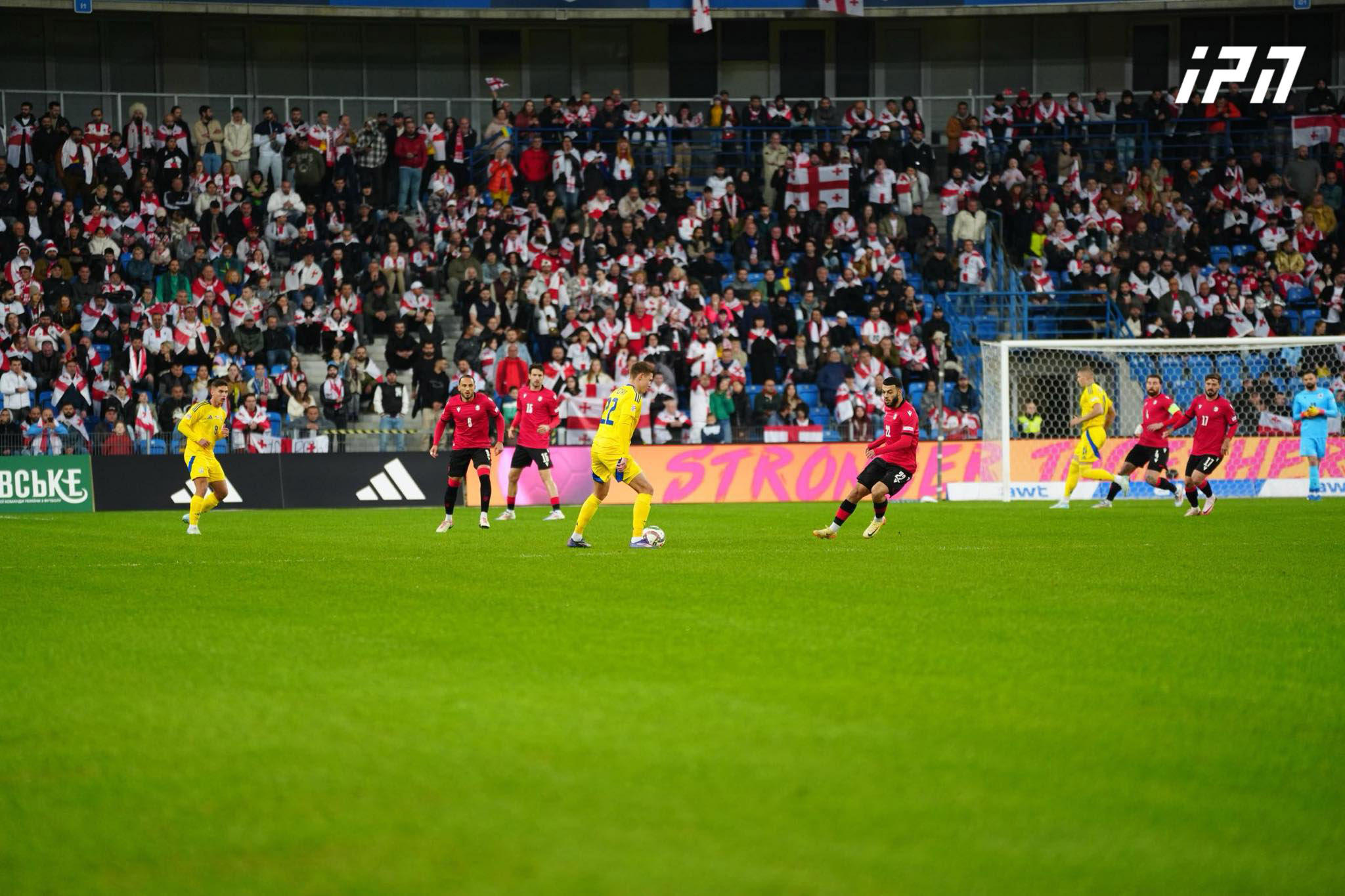 საქართველოსა და უკრაინის საფეხბურთო ნაკრებებს შორის შეხვედრა დაიწყო