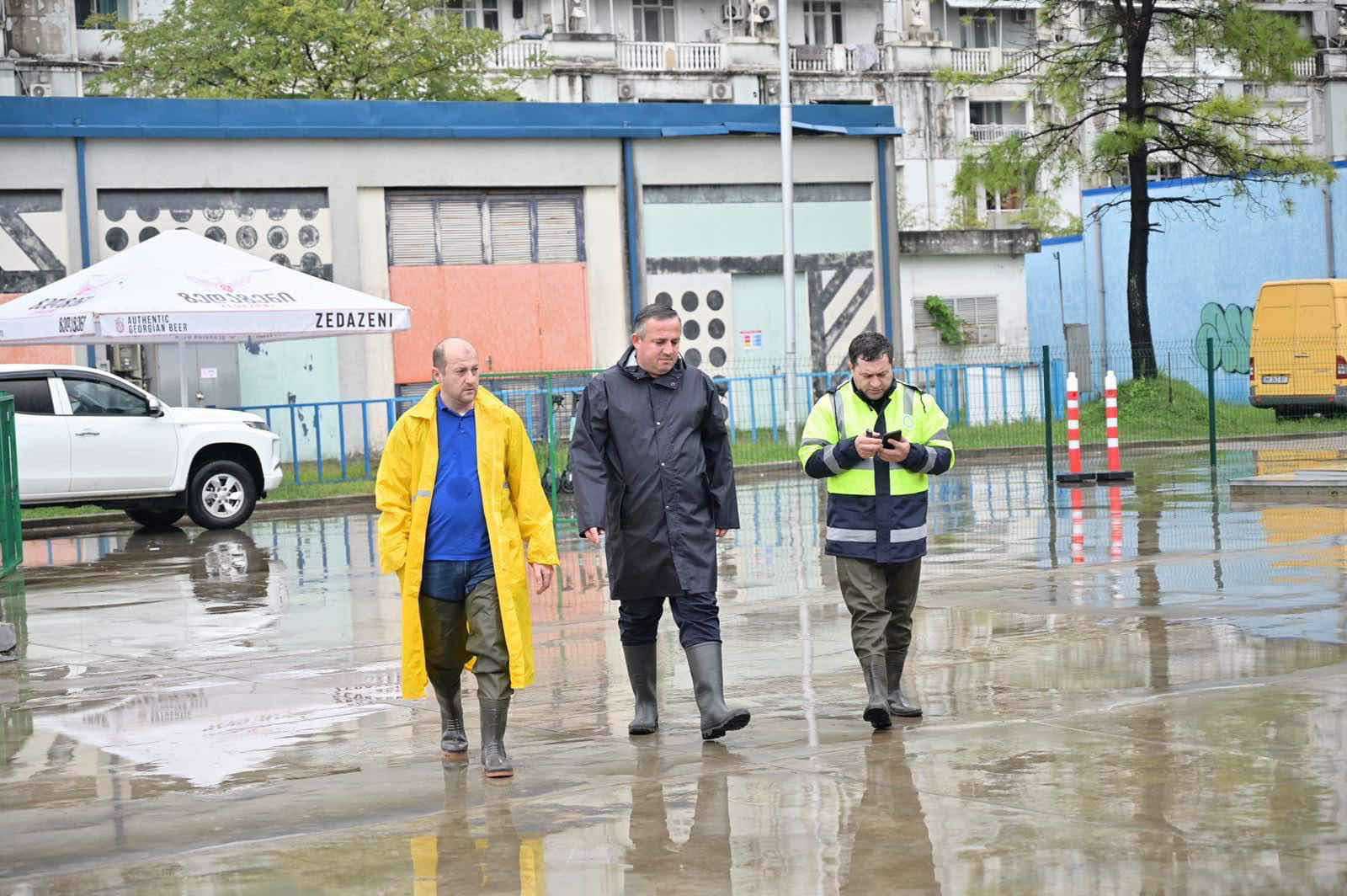 ბათუმის მერია - უხვი ნალექის შედეგად რამდენიმე ქუჩა და ეზო დაიტბორა, მიმდინარეობს სალიკვიდაციო სამუშაოები