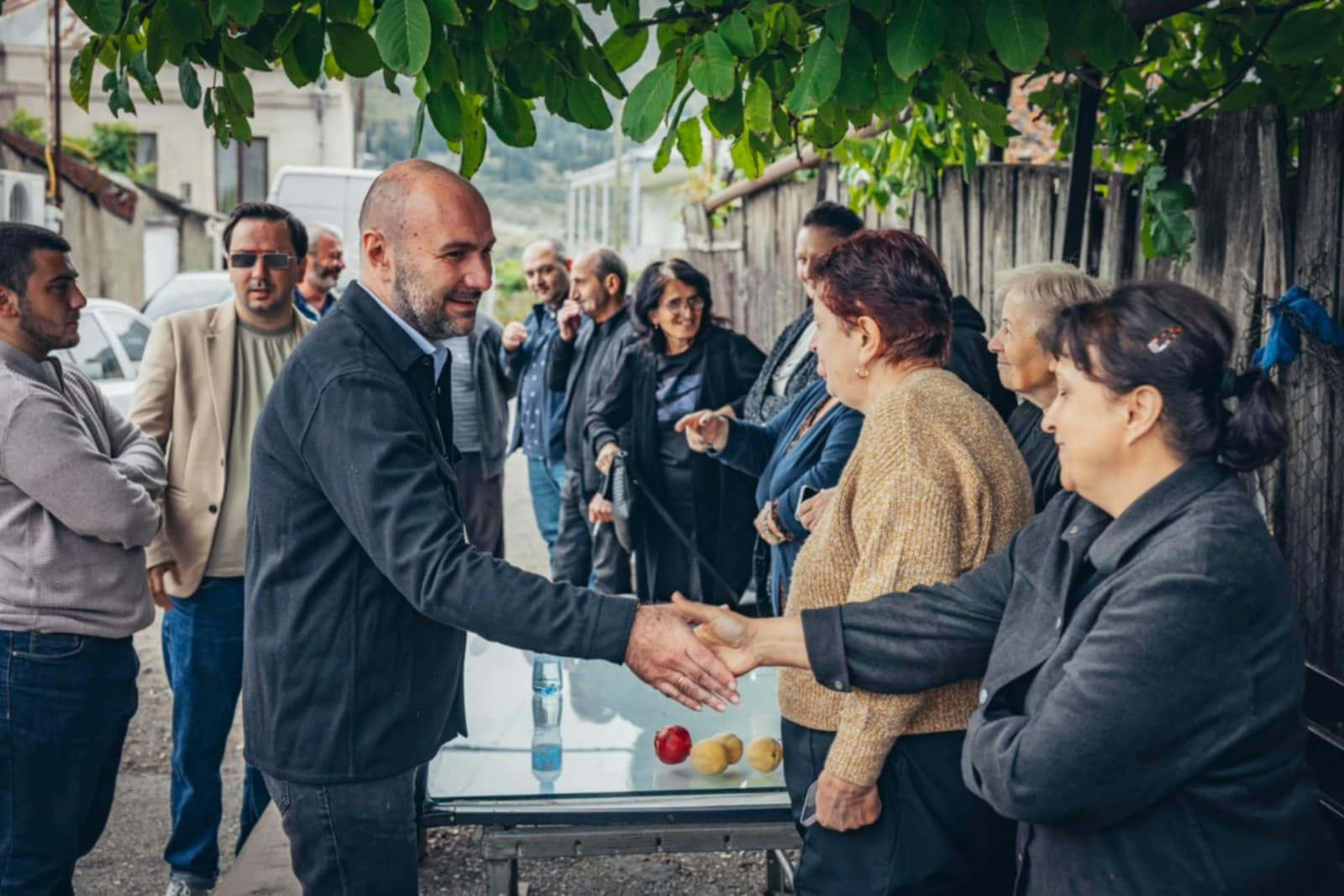 აკაკი ალადაშვილი - მოსახლეობის სრულ მხარდაჭერას ვგრძნობ „ქართული ოცნების“ მიმართ, მჯერა 26 ოქტომბერს მათთან ერთად ღირსეული გამარჯვება გველოდება