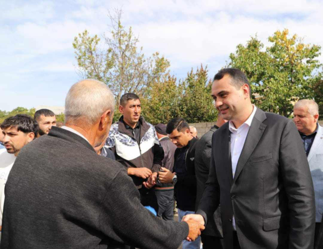 "ქართული ოცნება- დემოკრატიული საქართველოს" მარნეულის დელეგატი ზაურ დარგალი  ყულარის ადმინისტრაციულ ერთეულში შემავალი სოფლების მოსახლეობას შეხვდა