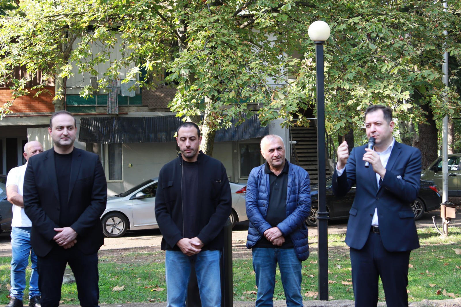 დავით ფაცაცია წყნეთში მცხოვრებ აფხაზეთიდან დევნილ მოქალაქეებს შეხვდა