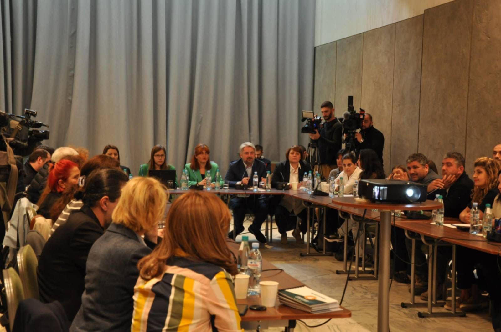 კოალიციამ „ცვლილებისთვის“ შეზღუდული შესაძლებლობის მქონე პირთა თემის წარმომადგენლებთან შეხვედრა გამართა