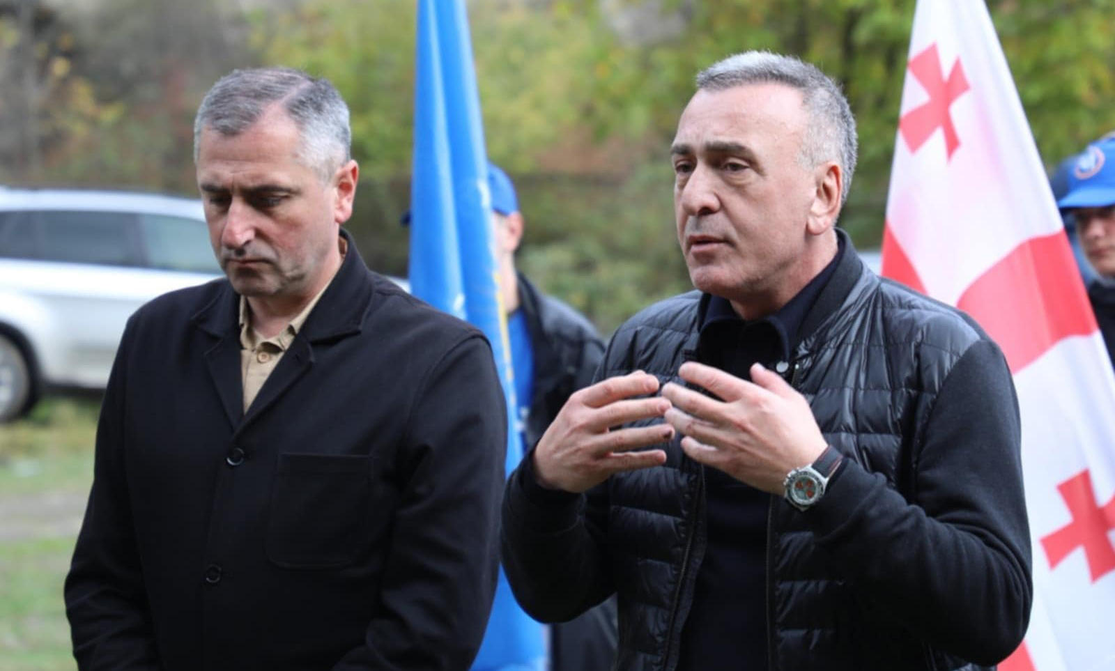 „ქართული ოცნების“ დელეგატი გოჩა ენუქიძე საარჩევნო კამპანიის ფარგლებში ონის მუნიციპალიტეტის მოსახლეობას შეხვდა