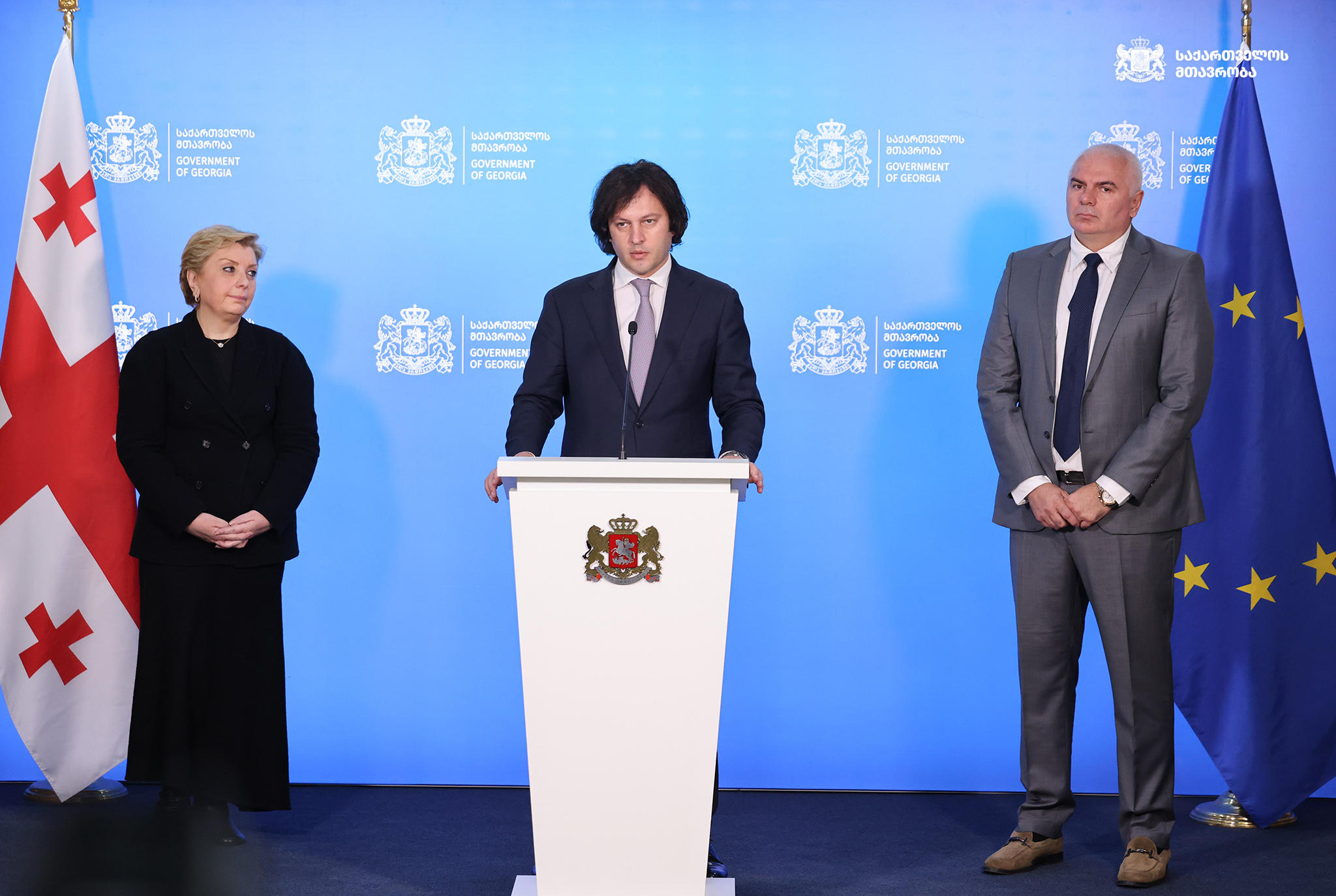 მთავრობა, არჩევნების შემდეგ, სპორტისა და კულტურის სამინისტროს გაყოფას გეგმავს - კულტურის სამინისტროს ხელმძღვანელად თინათინ რუხაძე დარჩება, სპორტის სამინისტროს კი შალვა გოგოლაძე ჩაიბარებს