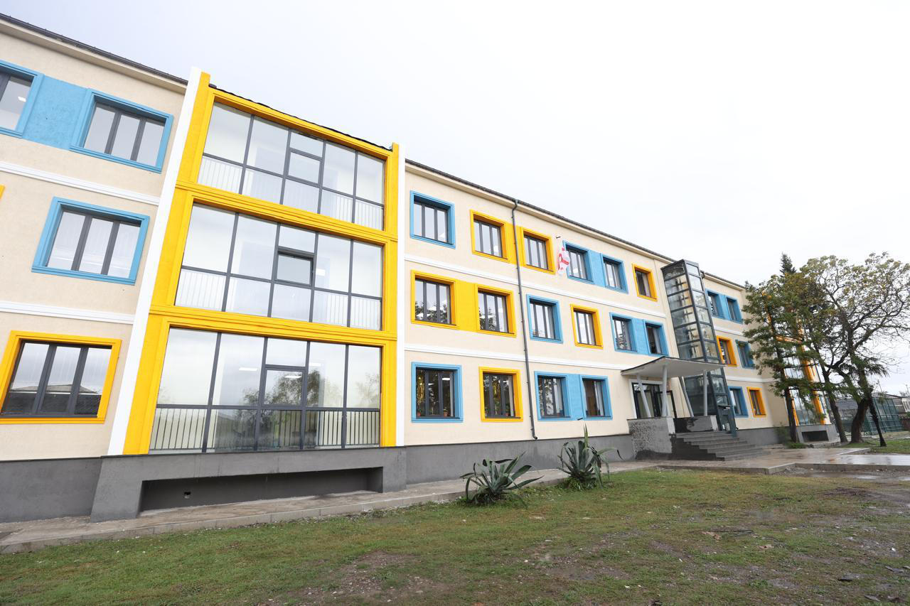 სამტრედიაში ახლად რეაბილიტირებული პირველი საჯარო სკოლა გაიხსნა