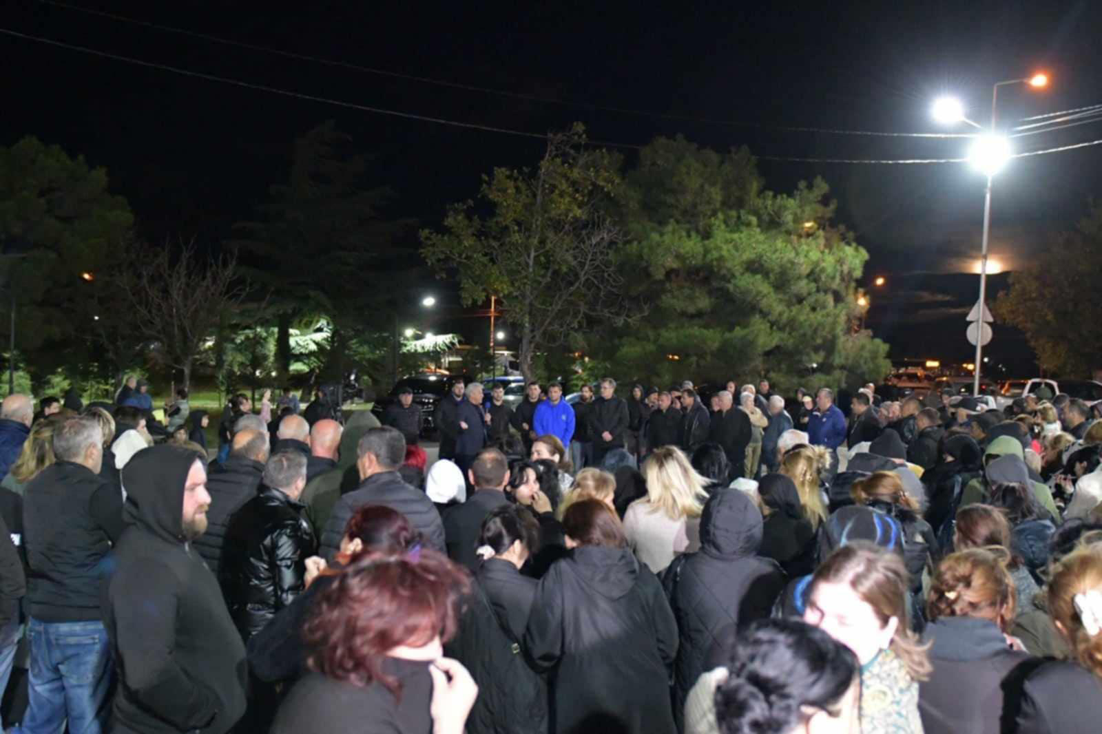„ქართული ოცნების“ სამგორის რაიონის დელეგატი ვარლამ ლიპარტელიანი ლილოს დასახლების მოსახლეობას შეხვდა
