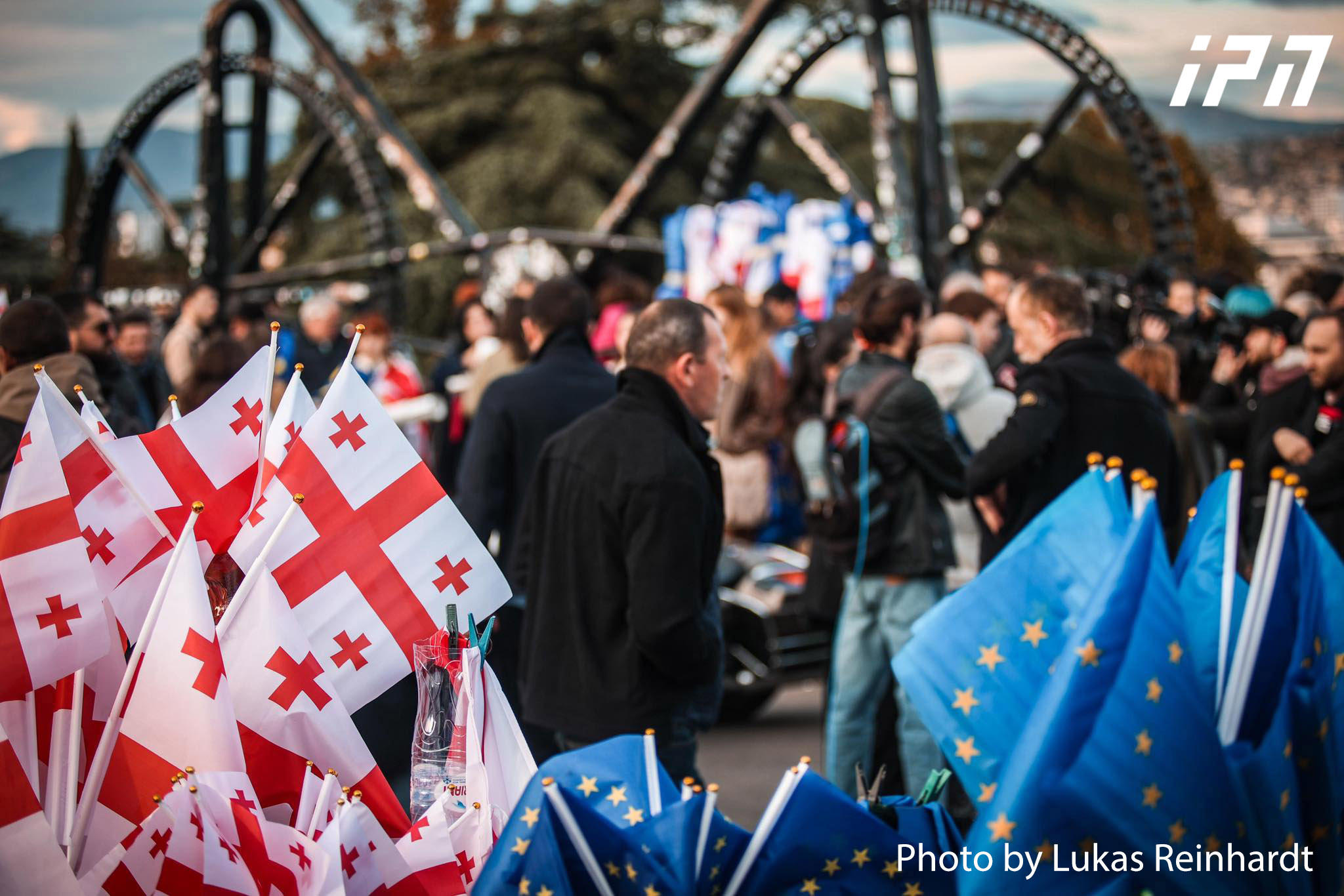 მარშის - "საქართველო ირჩევს ევროკავშირს" მონაწილეები თბილისში ხუთ სხვადასხვა ლოკაციაზე იკრიბებიან