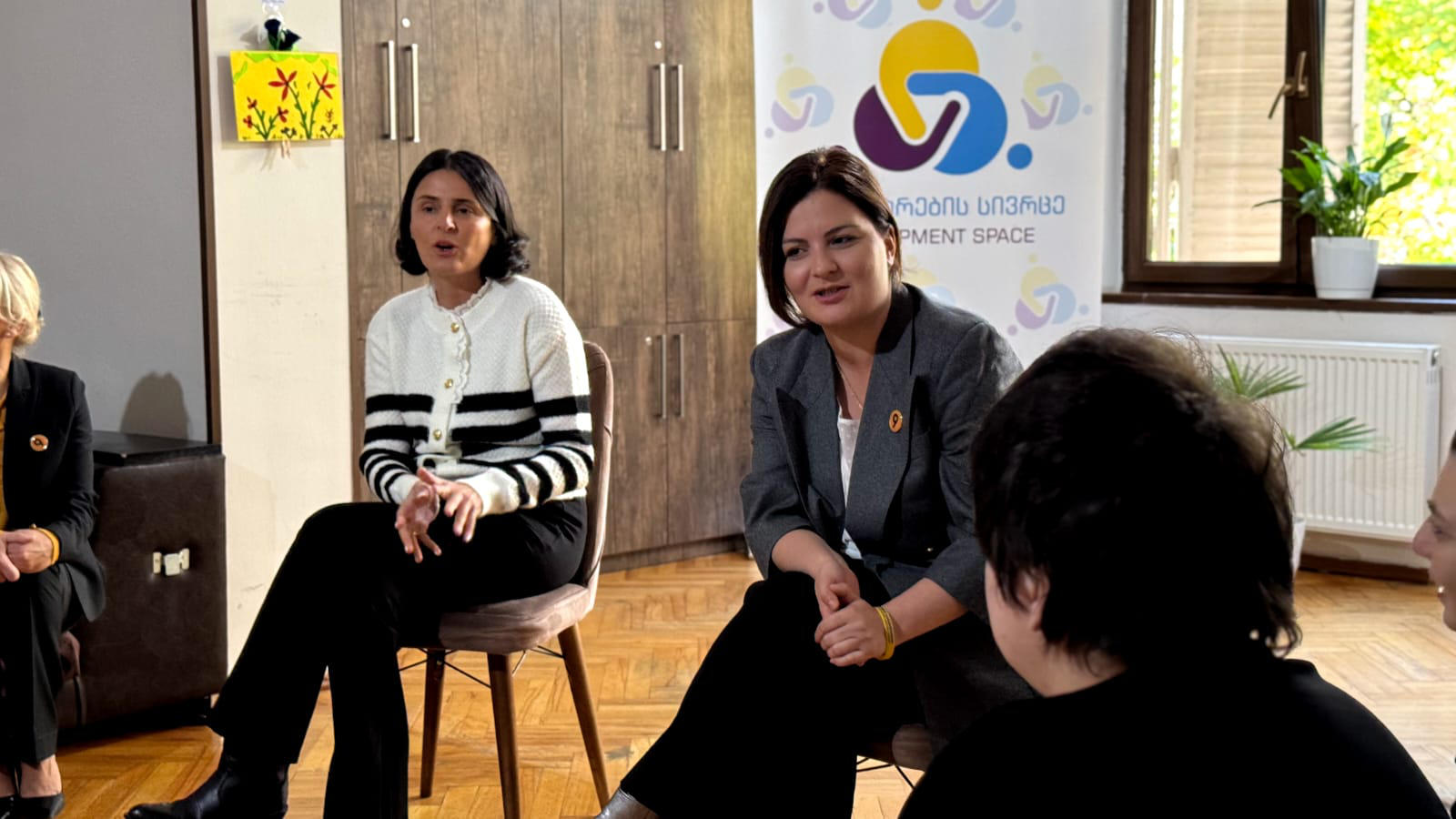 ანა ნაცვლიშვილი - "ძლიერი საქართველო" ხელს შეუწყობს ძლიერ სამოქალაქო საზოგადოებას - სამოქალაქო ორგანიზაციებს სახელმწიფოს მხარდაჭერის იმედი უნდა ჰქონდეთ, "ოცნებამ" კი ისინი უცხო ქვეყნის აგენტებად გამოაცხადა