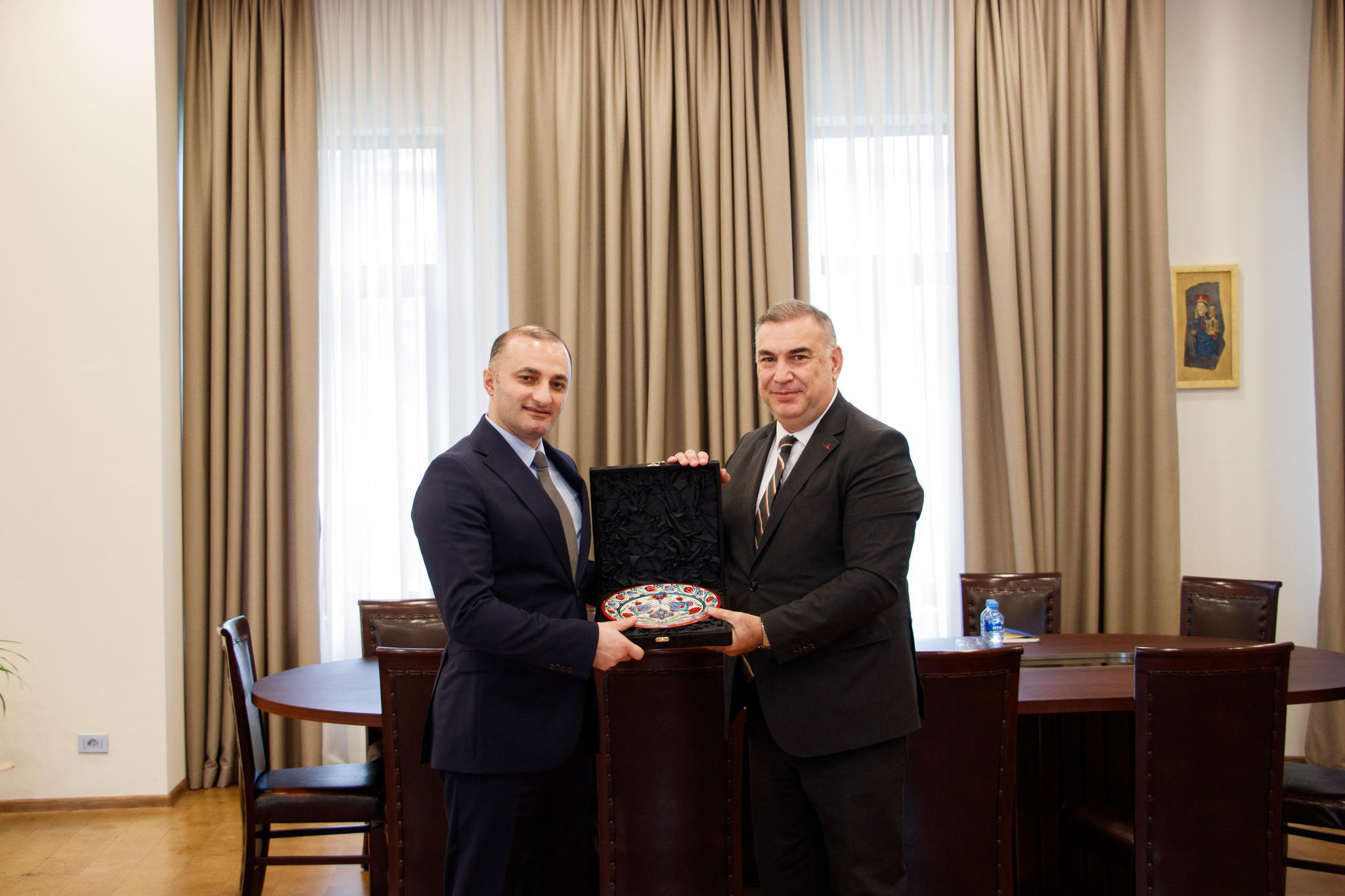 დავით გაბაიძემ ადნან ალთაი ალთინორს უმასპინძლა