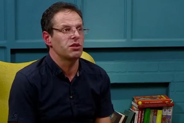 პარტია „ანა დოლიძე ხალხისთვის“ ტრანსგენდერ ქალზე ძალადობის ბრალდებით დაკავებულზე - დავით ფერაძემ ერთი თვის წინ, მისი ნებით დატოვა პარტია - ჩვენი პარტია, ვწყვეტთ მასთან ნებისმიერი სახის თანამშრომლობას, ვიდრე გამოძიება არ დასრულდება