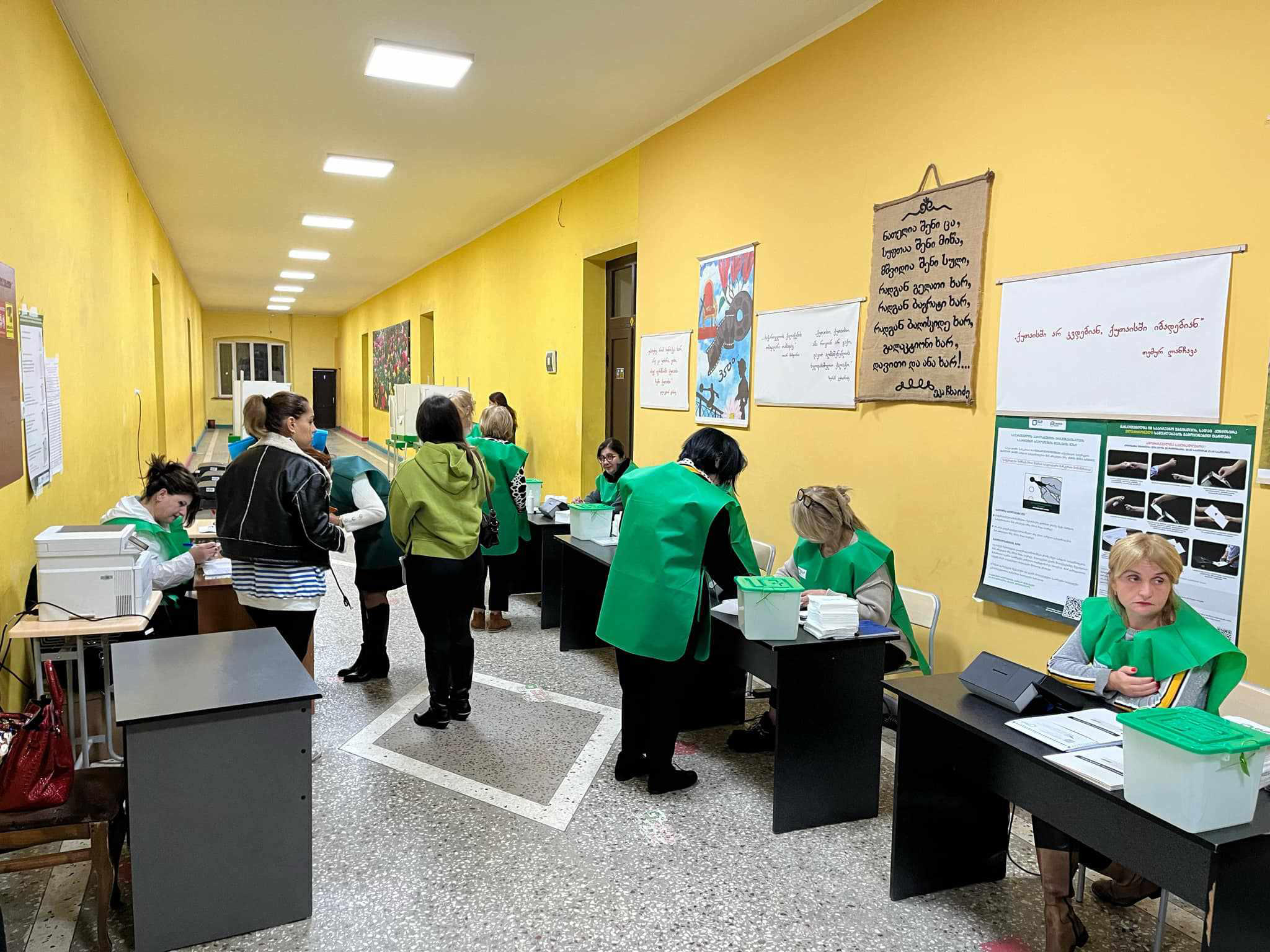 საარჩევნო ოლქის ინფორმაციით, ქუთაისის  #59-ე ოლქში ყველა უბანი შეფერხების გარეშე გაიხსნა