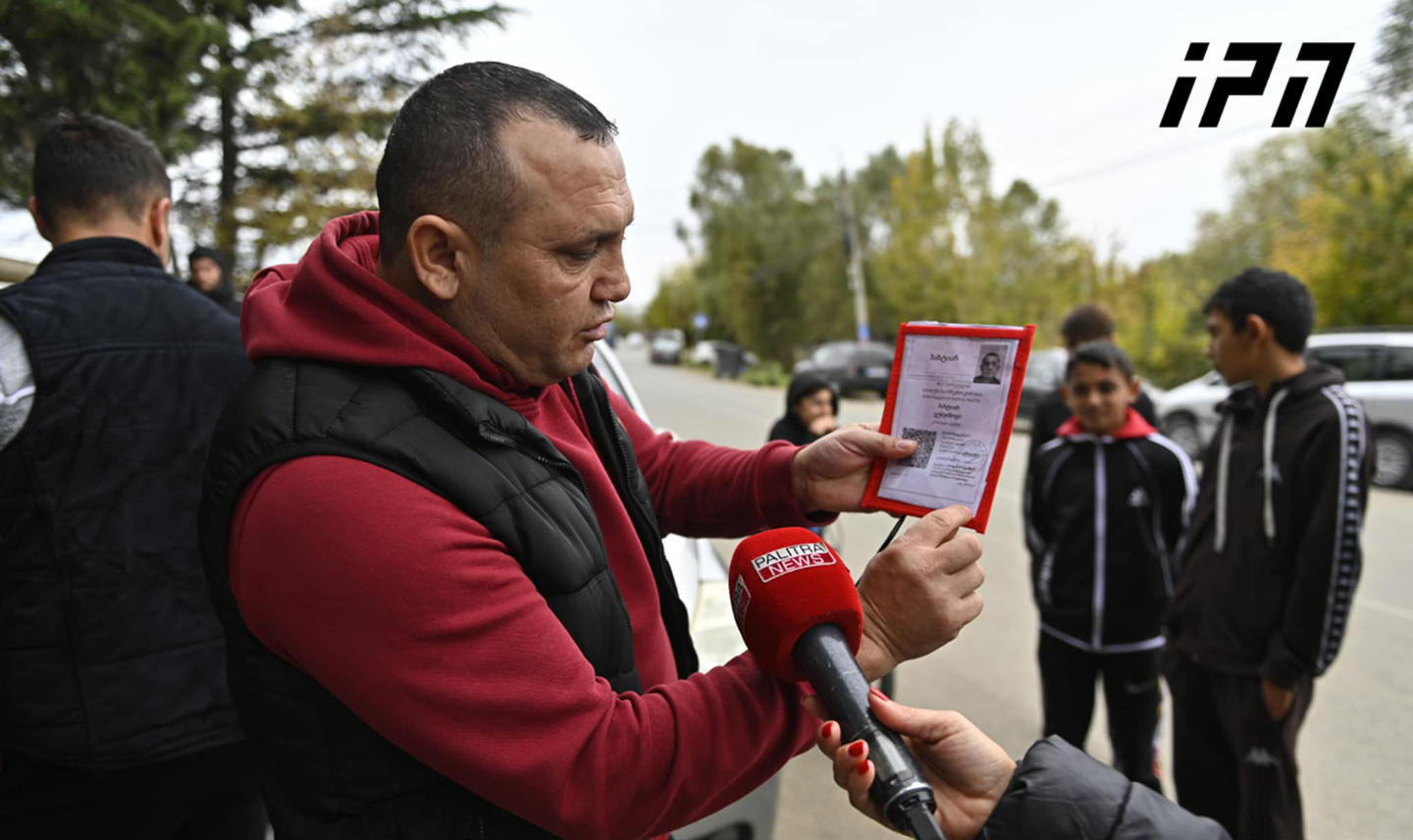 „ძლიერი საქართველოს“ დელეგატის აგილ მუსტაფაევის განცხადებით, მარნეულის მე-13 საარჩევნო უბანზე პოლიცია გამოიძახეს