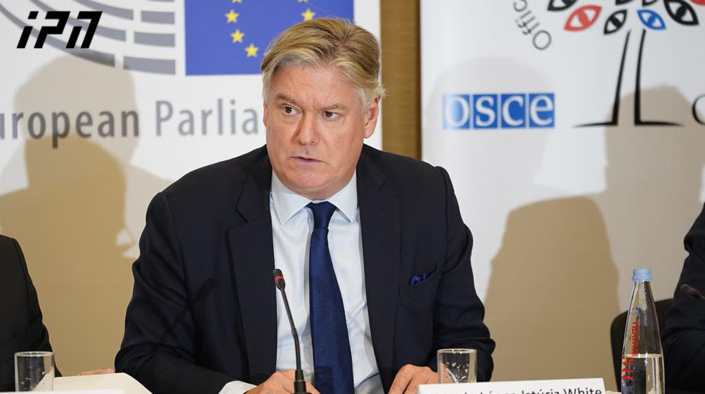 ევროპარლამენტის დელეგაციის ხელმძღვანელი - კენჭისყრის დღეს რაც ვნახეთ, ამან შეიძლება ძირი გამოუთხაროს პოლიტიკურ პროცესებს საქართველოში - ქვეყანაში დემოკრატია დაღმასვლას განიცდის და ამის მტკიცებულებები ვნახეთ