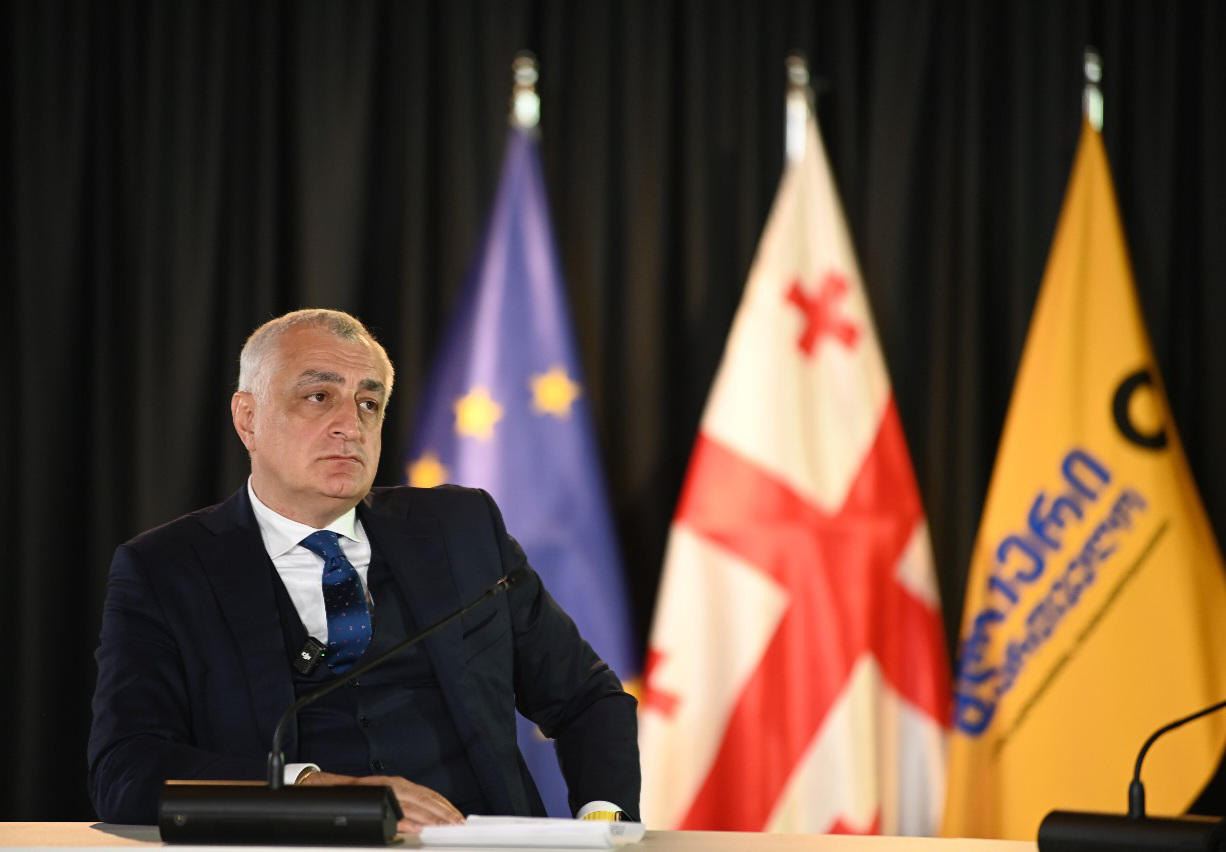 მამუკა ხაზარაძე - ბიძინა პანიკაშია, საქართველოს პრეზიდენტის შეშინებას პოლიტიზებული პროკურატურით ცდილობს - წინ ევროპისკენ, არცერთი ნაბიჯი უკან!